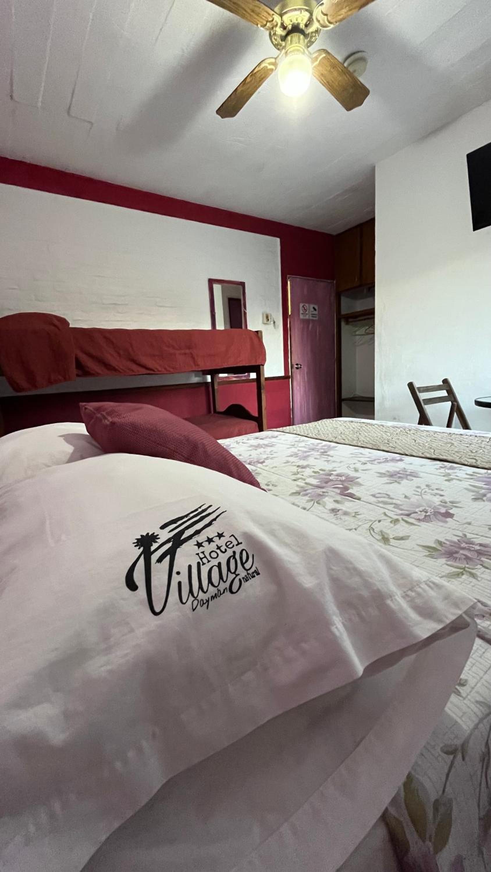 Superior Quadruple Room photo 3