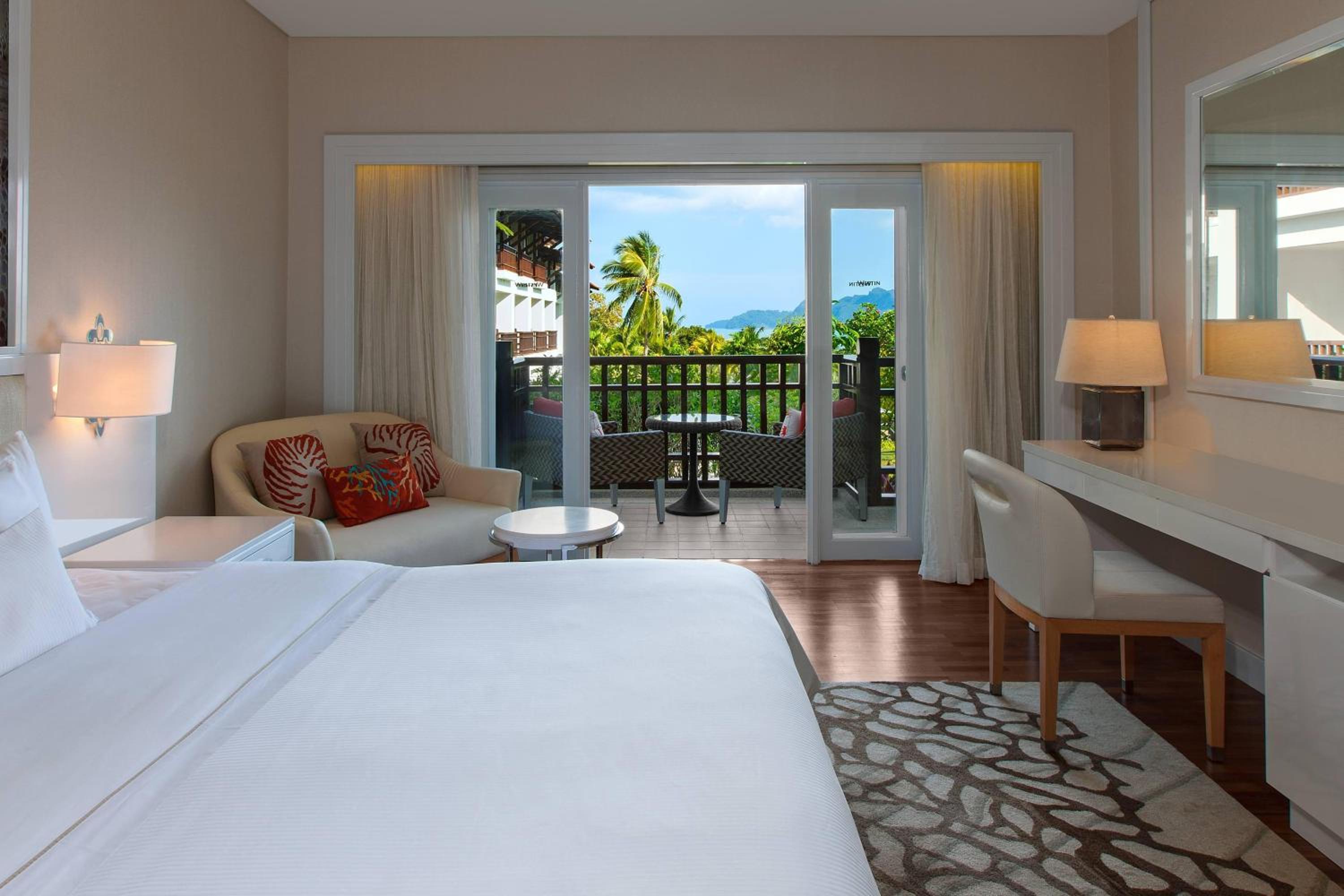 King Room with Ocean View - Photo 3
