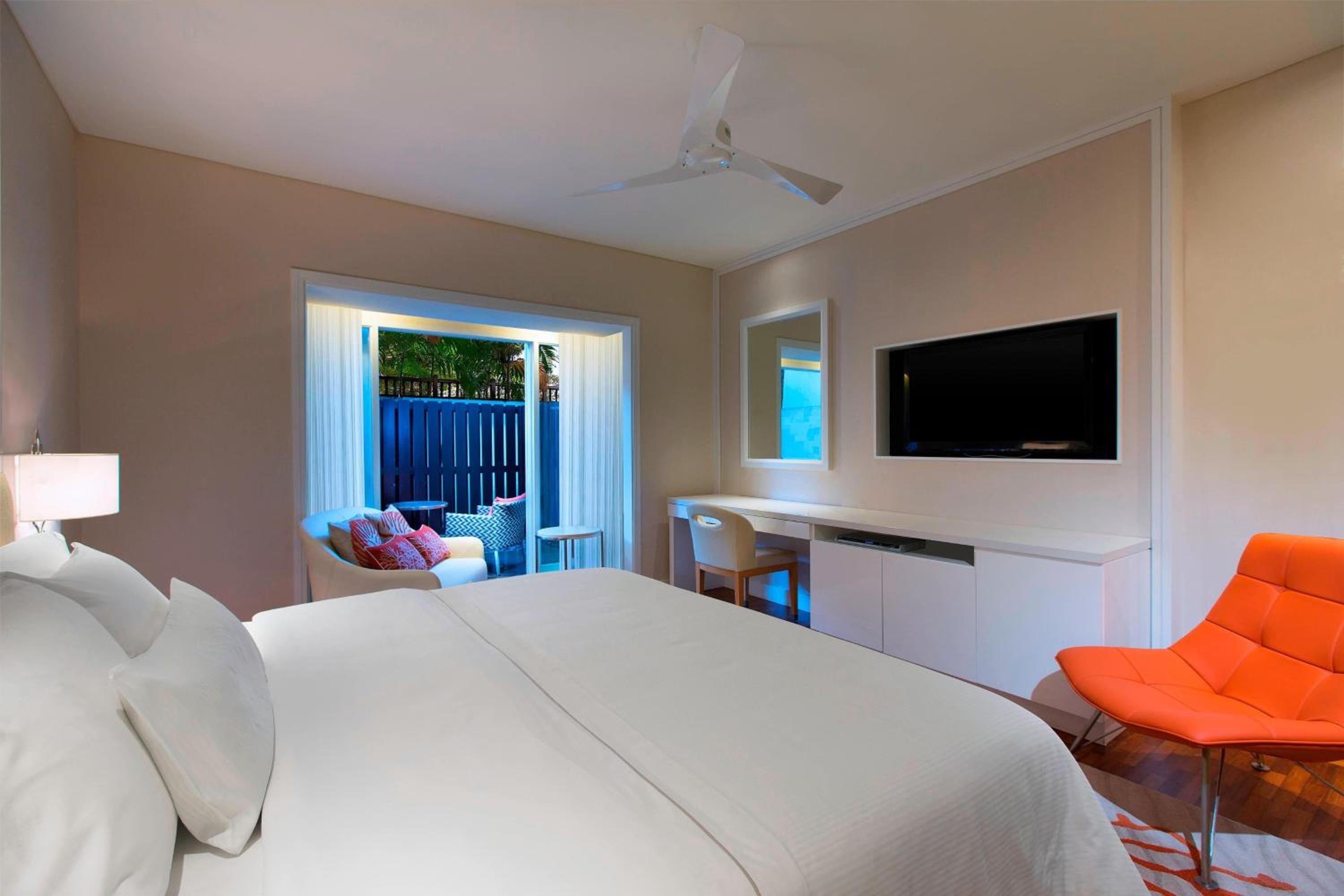 King Room with Patio - Photo 3