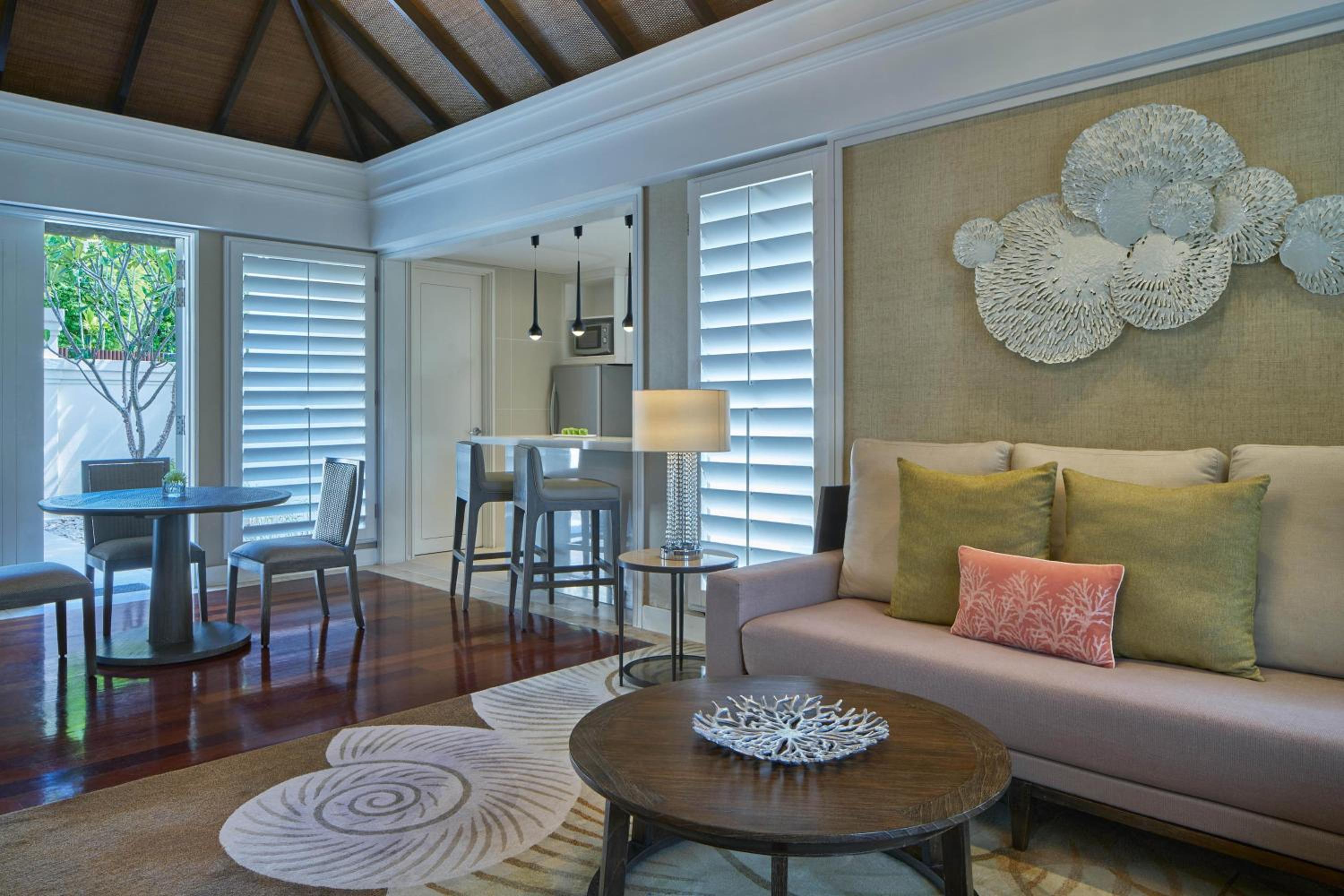 One-Bedroom King Villa with Private Pool and Partial Ocean View - Photo 3