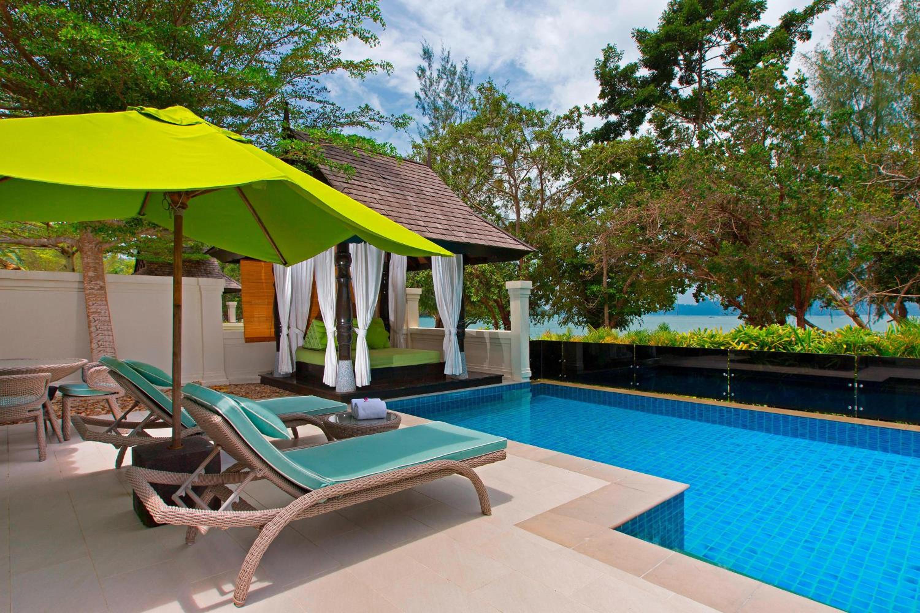 One-Bedroom King Villa with Private Pool - Beachfront - Photo 4