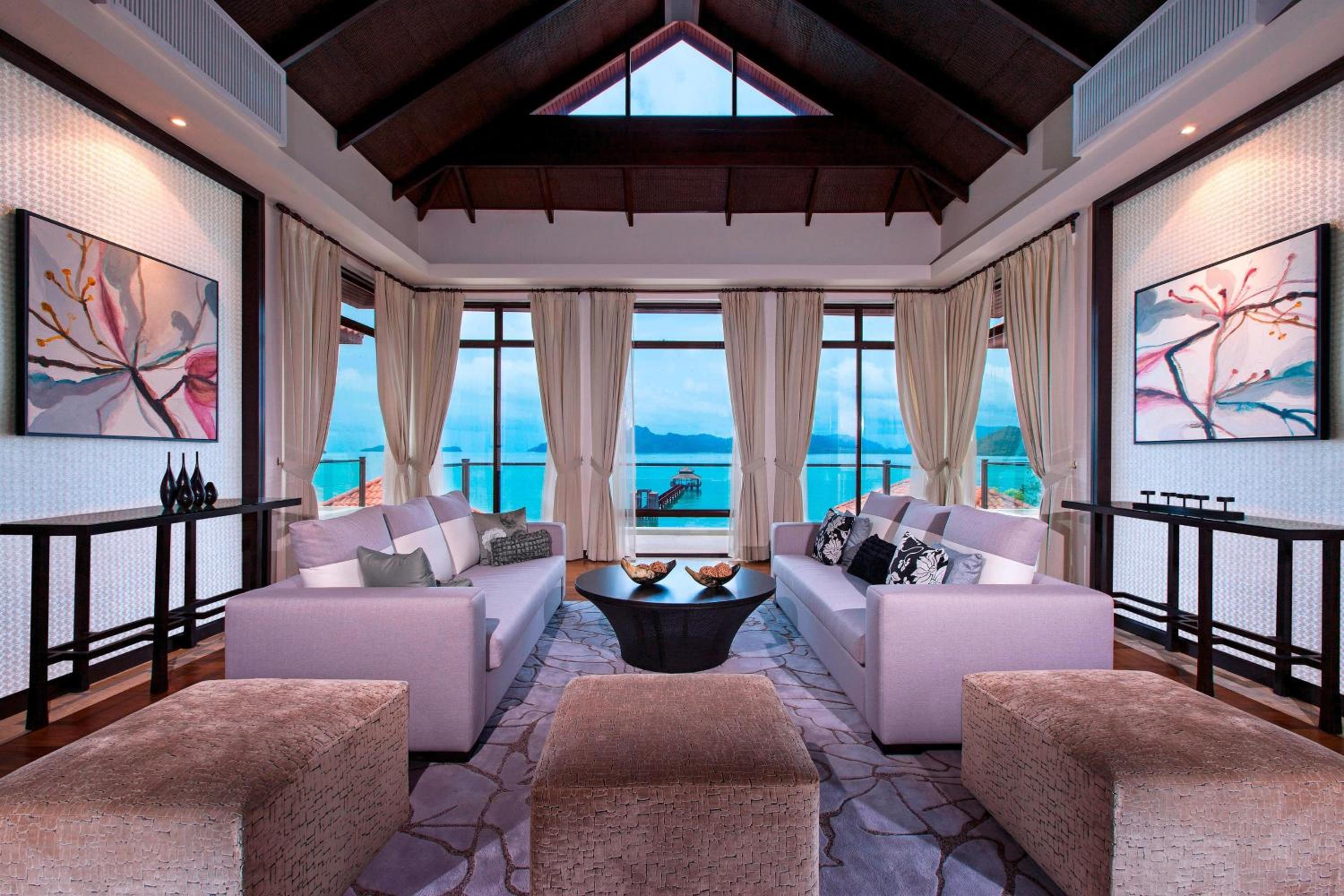 Five-Bedroom Villa with Private Pool and Ocean View - Photo 9