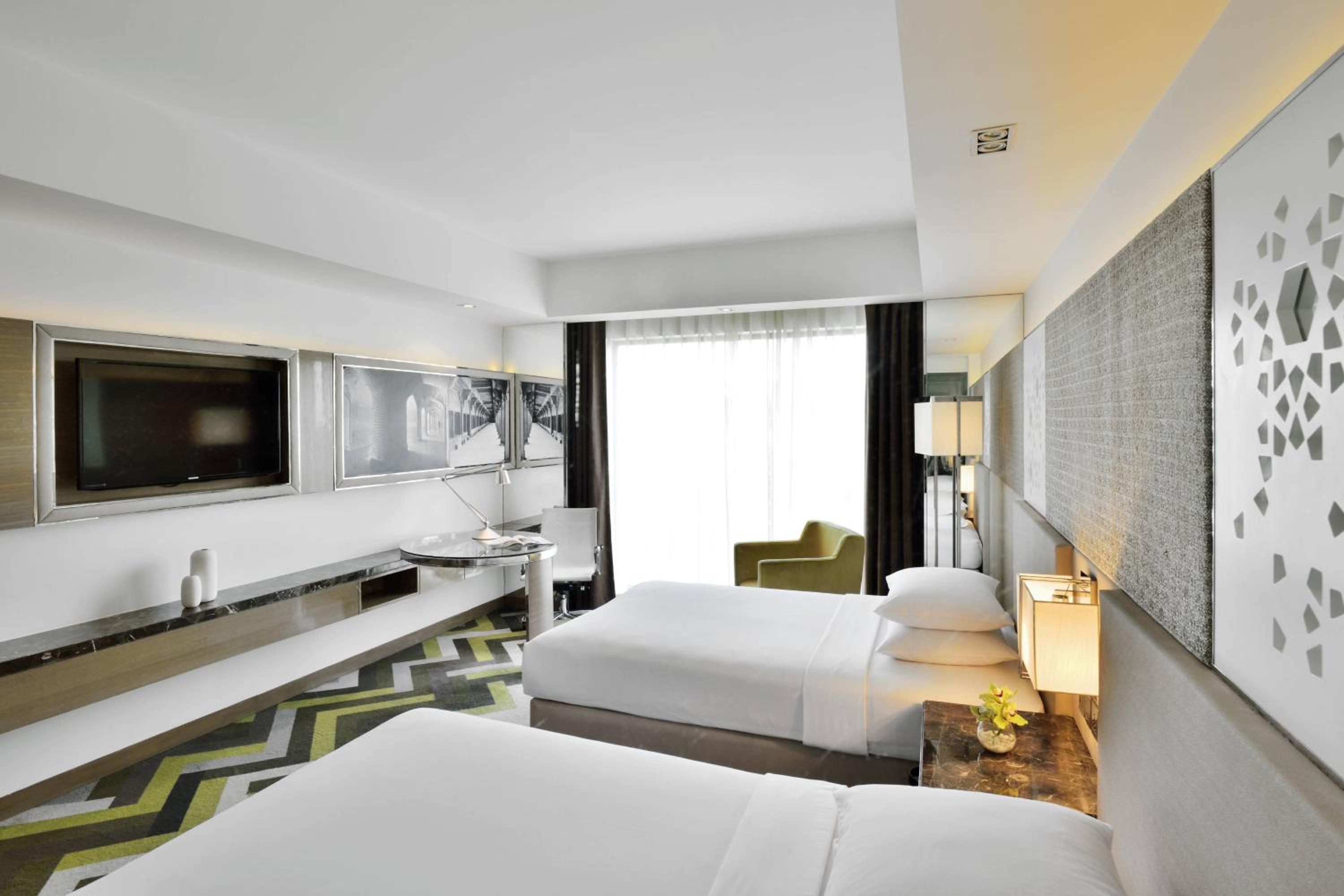 Deluxe Twin Room Enjoy INR 750 F&B Credit, 15% off Spa, Early check-in Late check-out (Subject to availability) - Photo 3