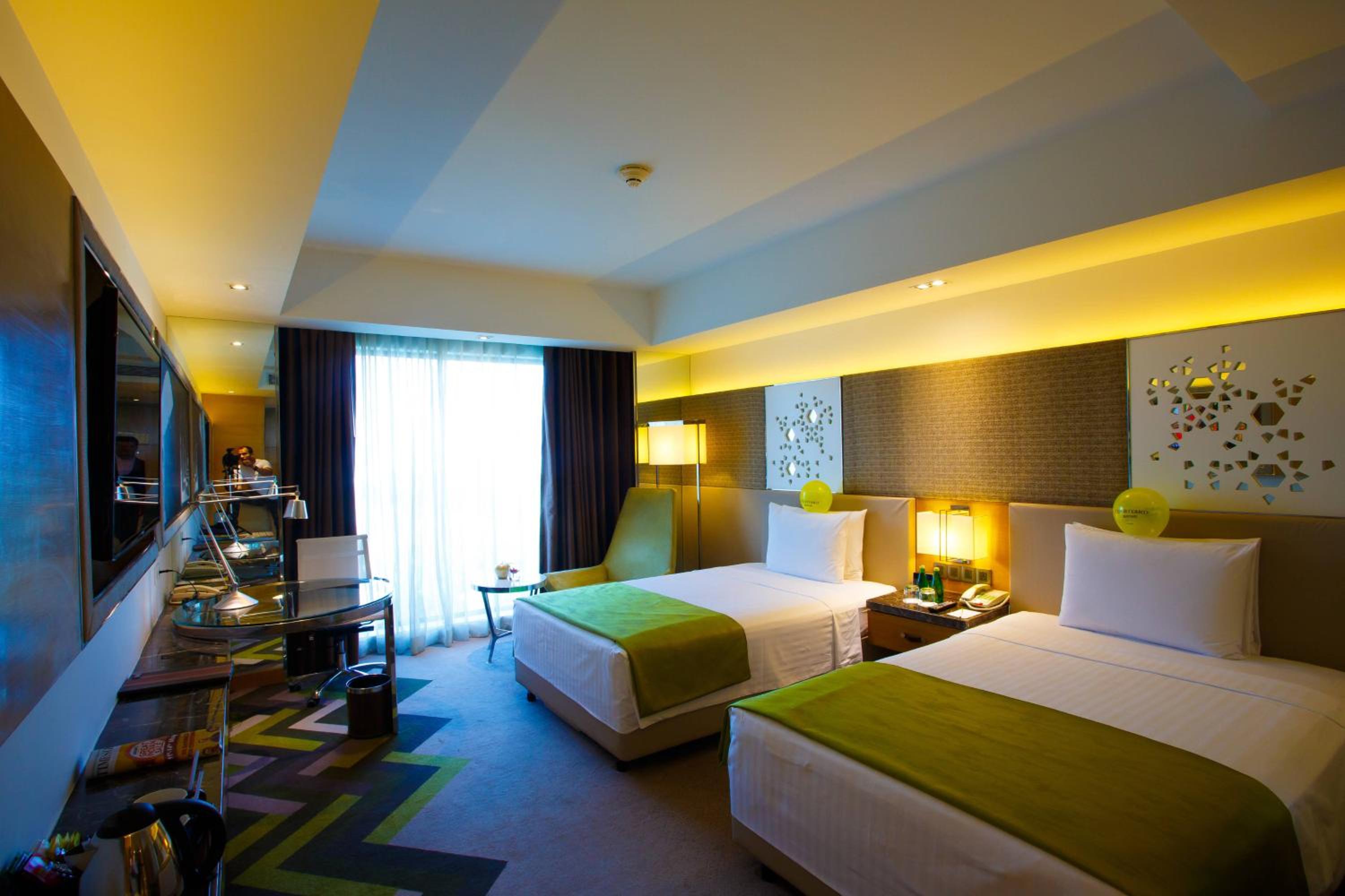 Twin Room with Pool View Enjoy INR 750 F&B Credit, 15% off Spa, Early check-in Late check-out (Subject to availability) photo 2