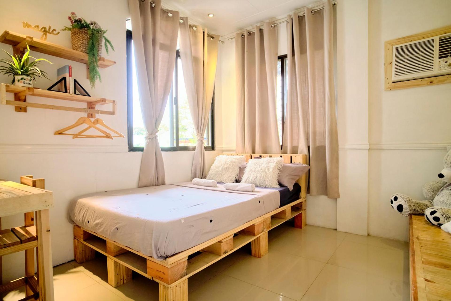Budget Double Room photo 2