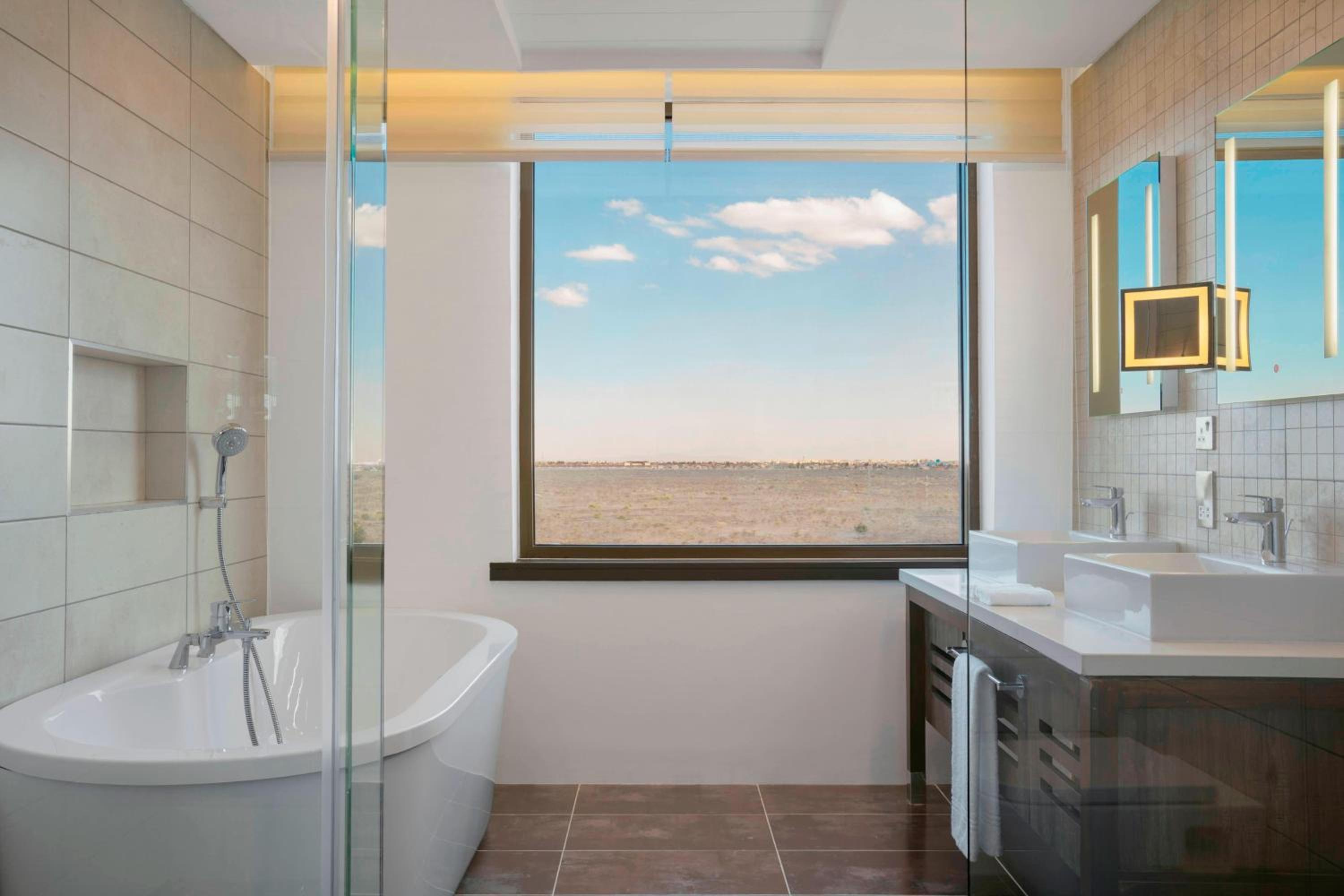 Executive Suite, Executive Suite, 1 King photo 3