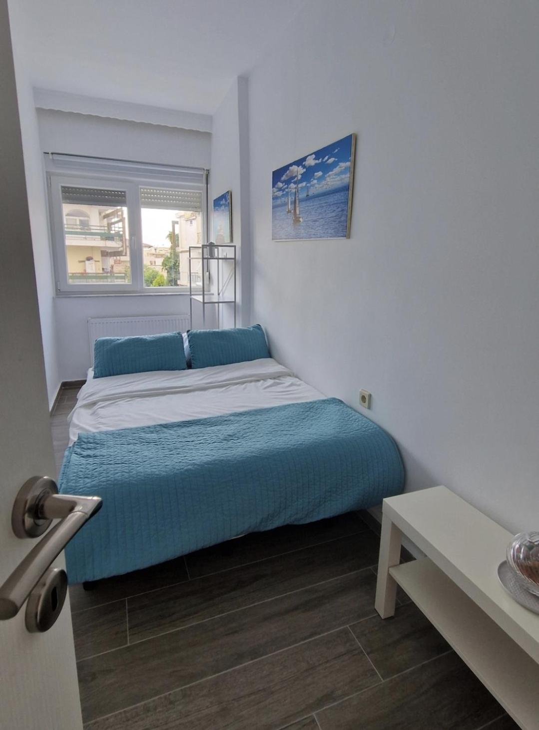 Apartment With Balcony photo 3