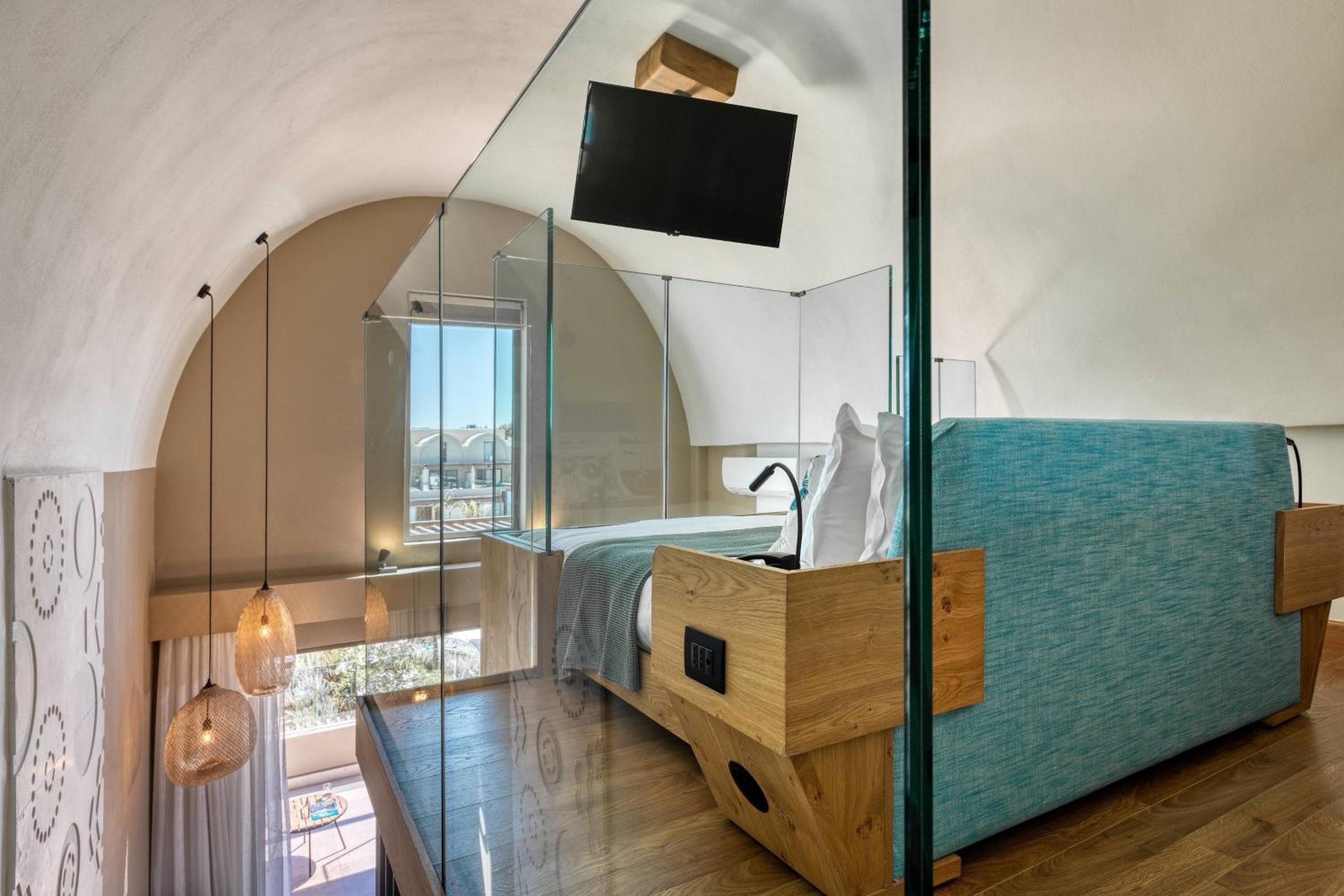 Wellness Loft Pool View with Whirlpool