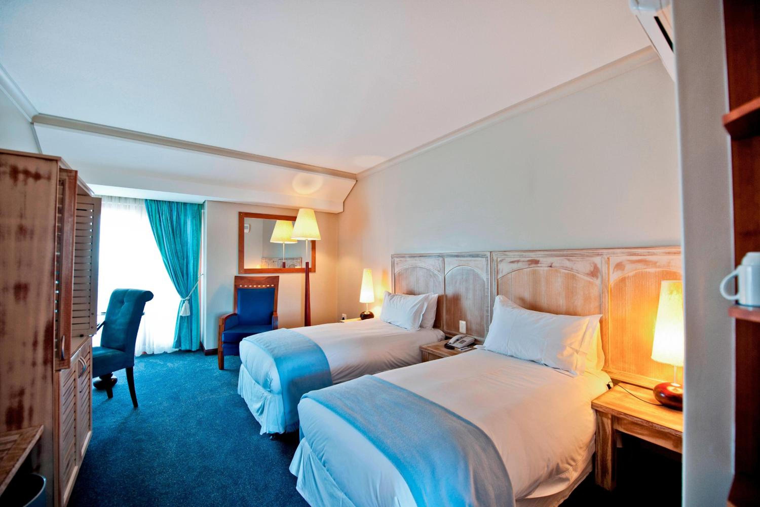 Guest room, 2 Twin/Single Bed(s), Lagoon view - Photo 2