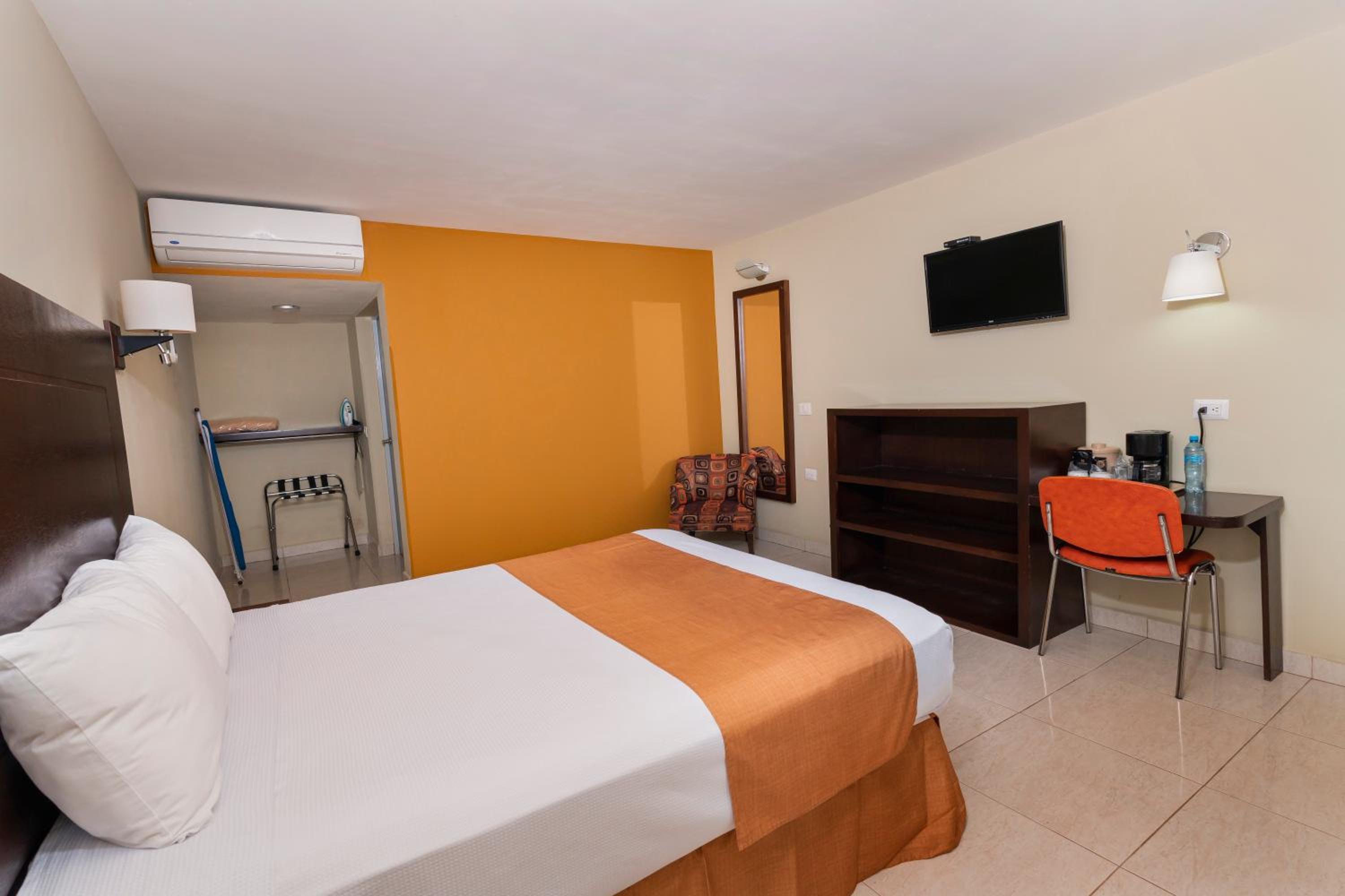 Double Room - Disability Access photo 3