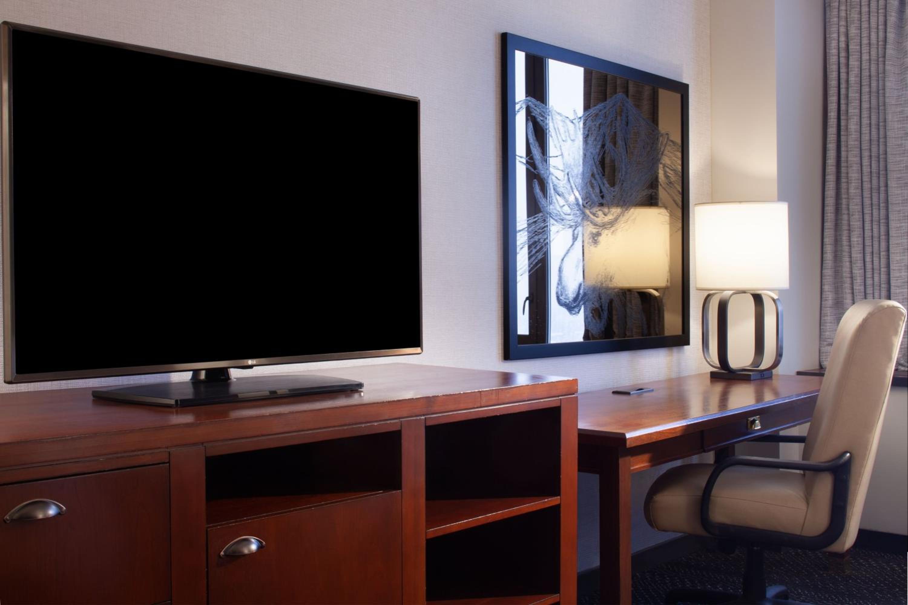 Deluxe, Guest room, 2 Double, Mountain or Bay view, High floor - Photo 9