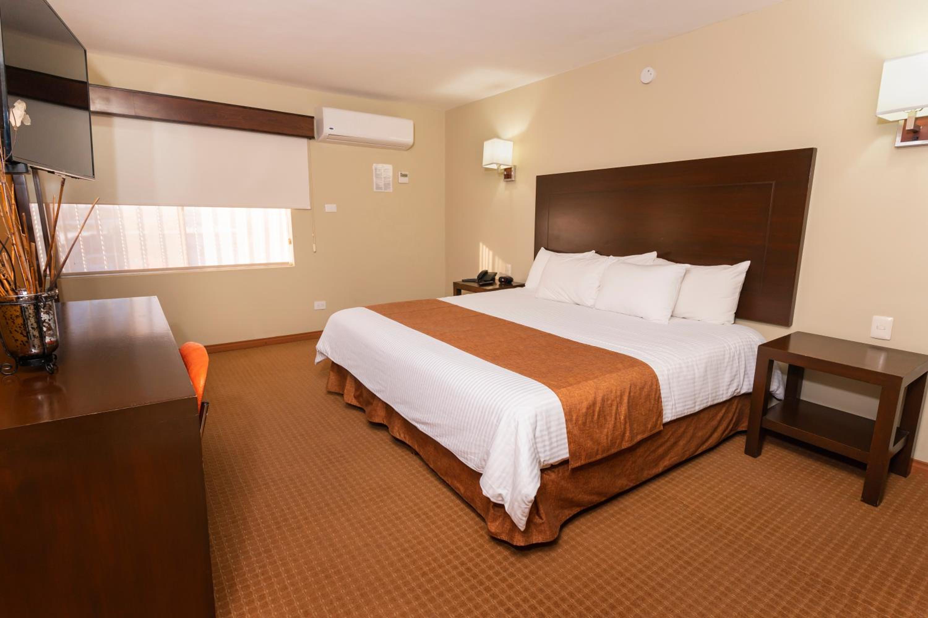 Two-Bedroom Suite photo 2