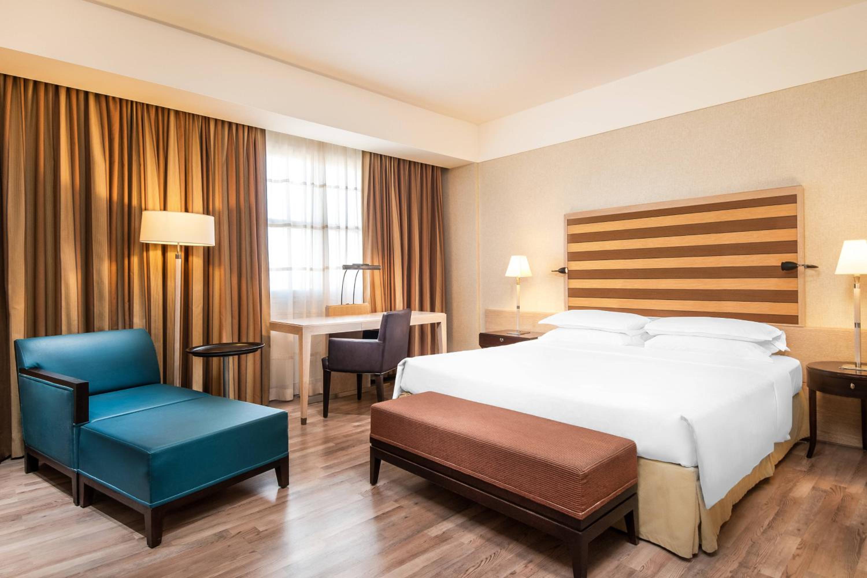 Executive King Room