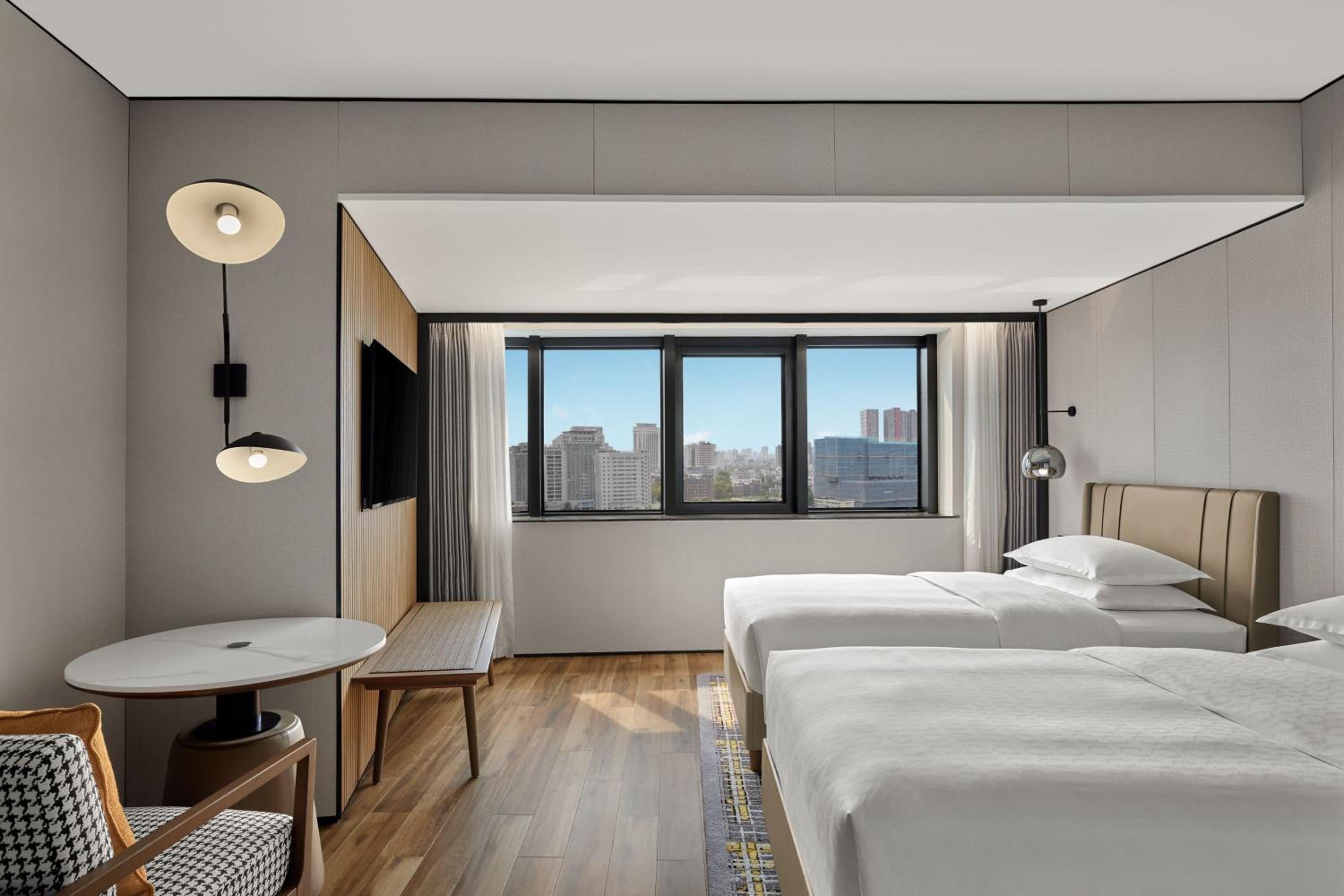 Deluxe Twin Bed Room - Photo 3