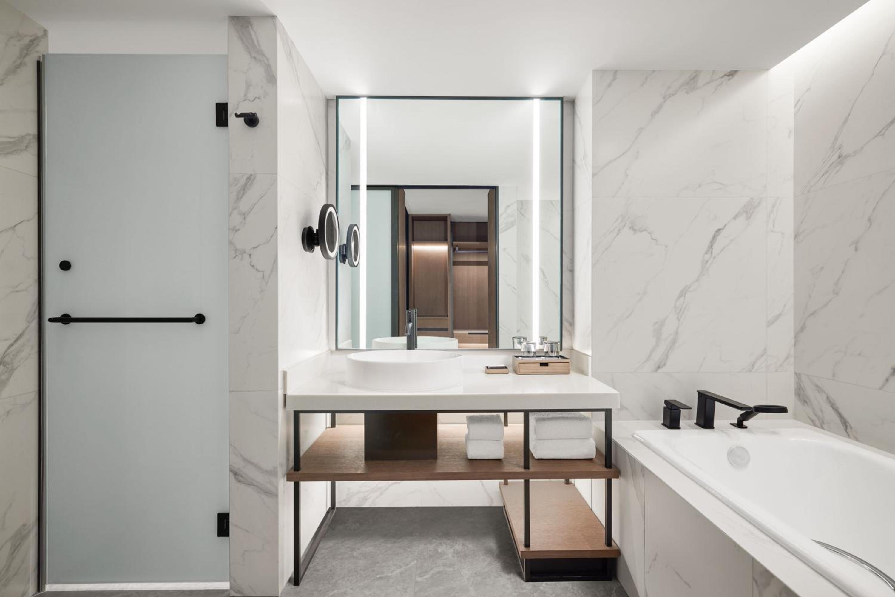 Apartment Suite - Photo 4