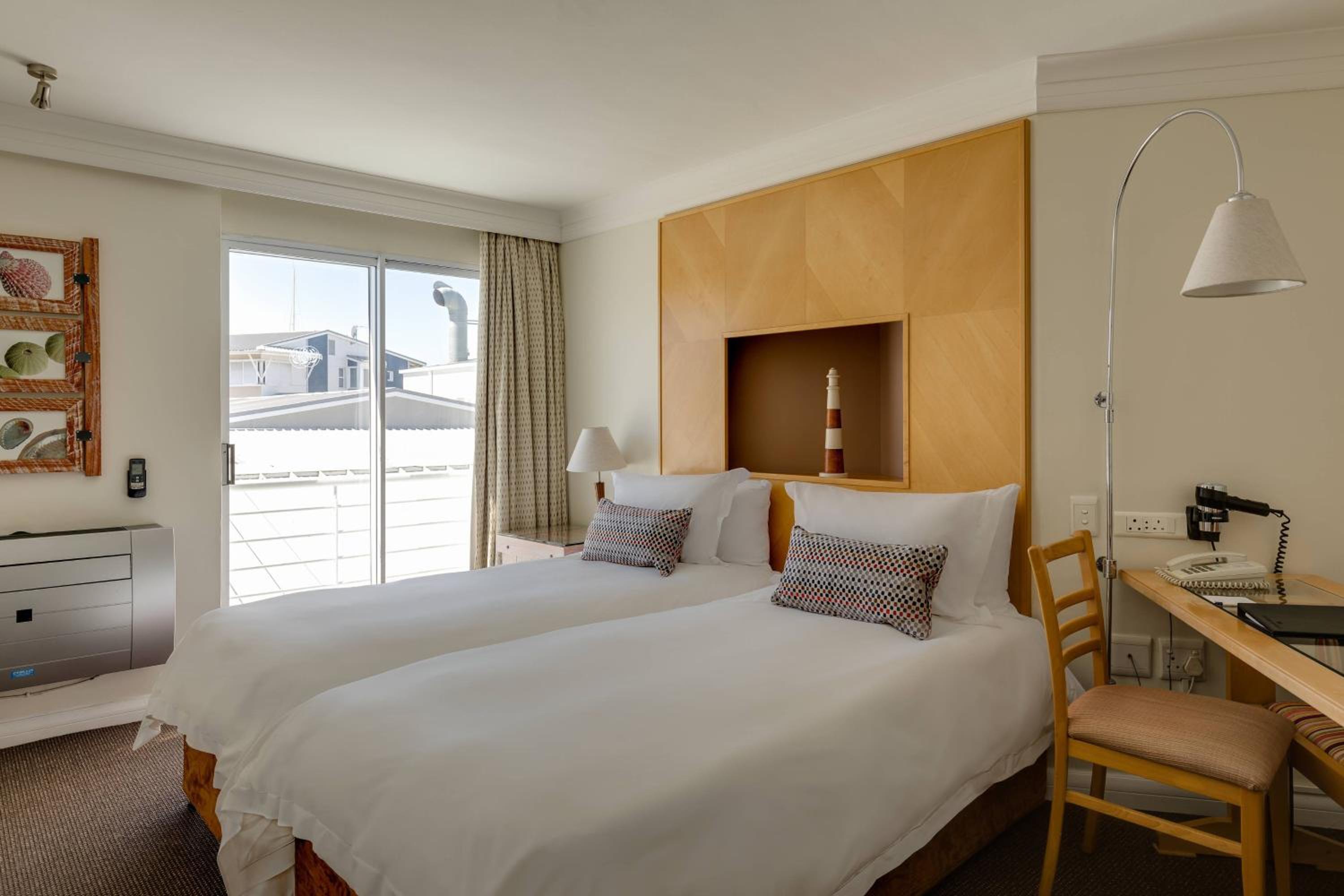 Guest room, 2 Twin/Single Bed(s) - Photo 3