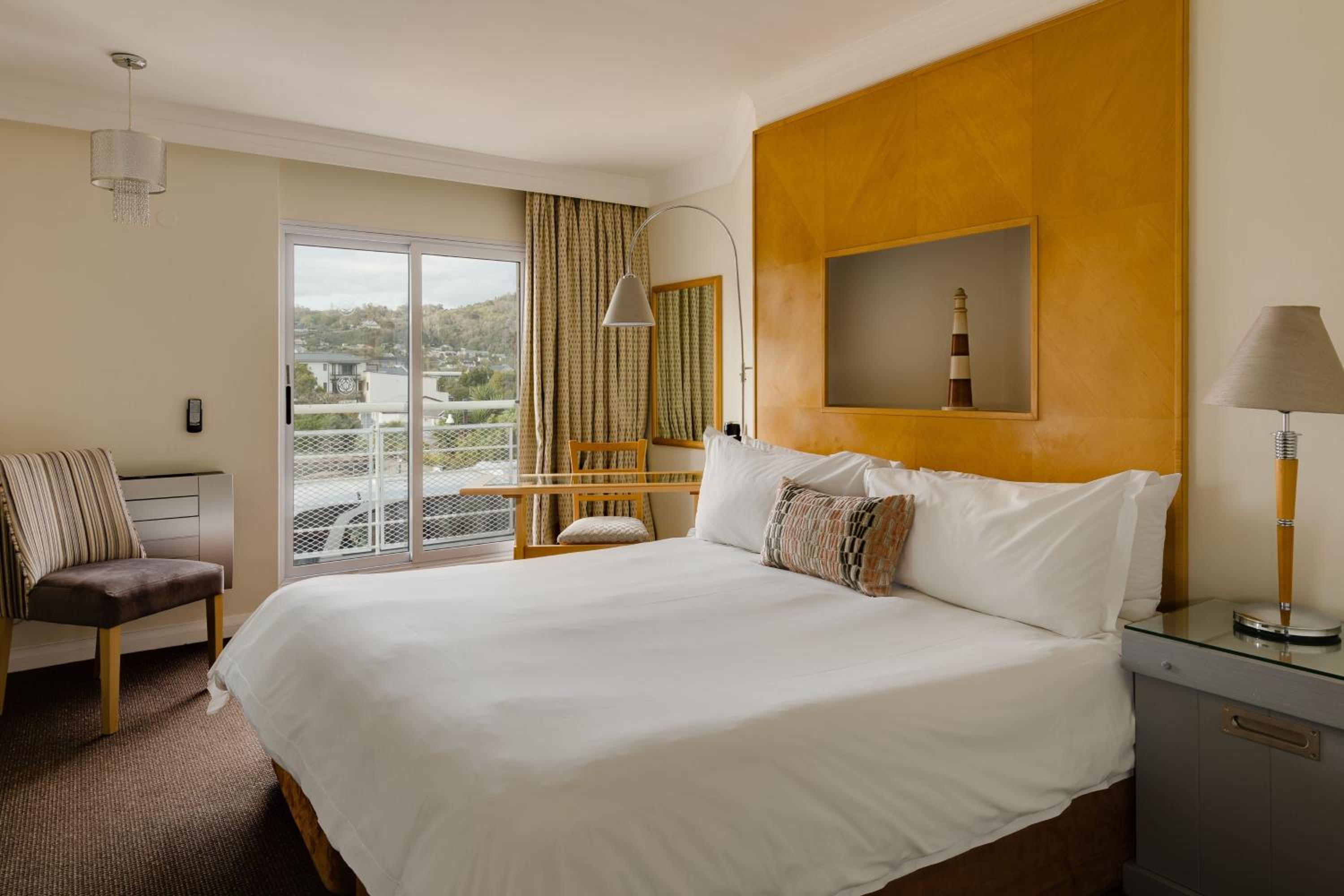 Guest Room, 1 King - Photo 2