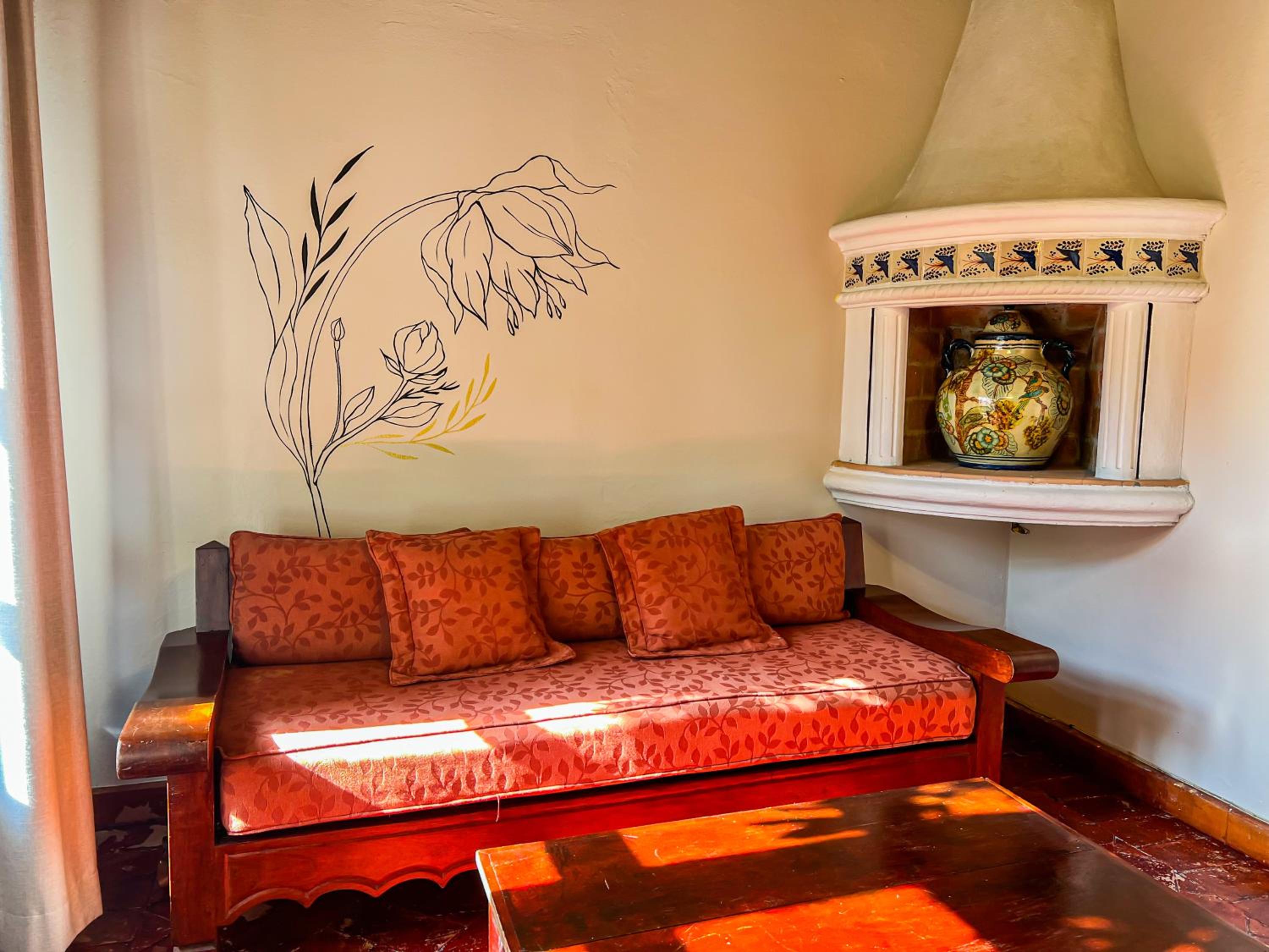 Queen Junior Suite - Photo 16