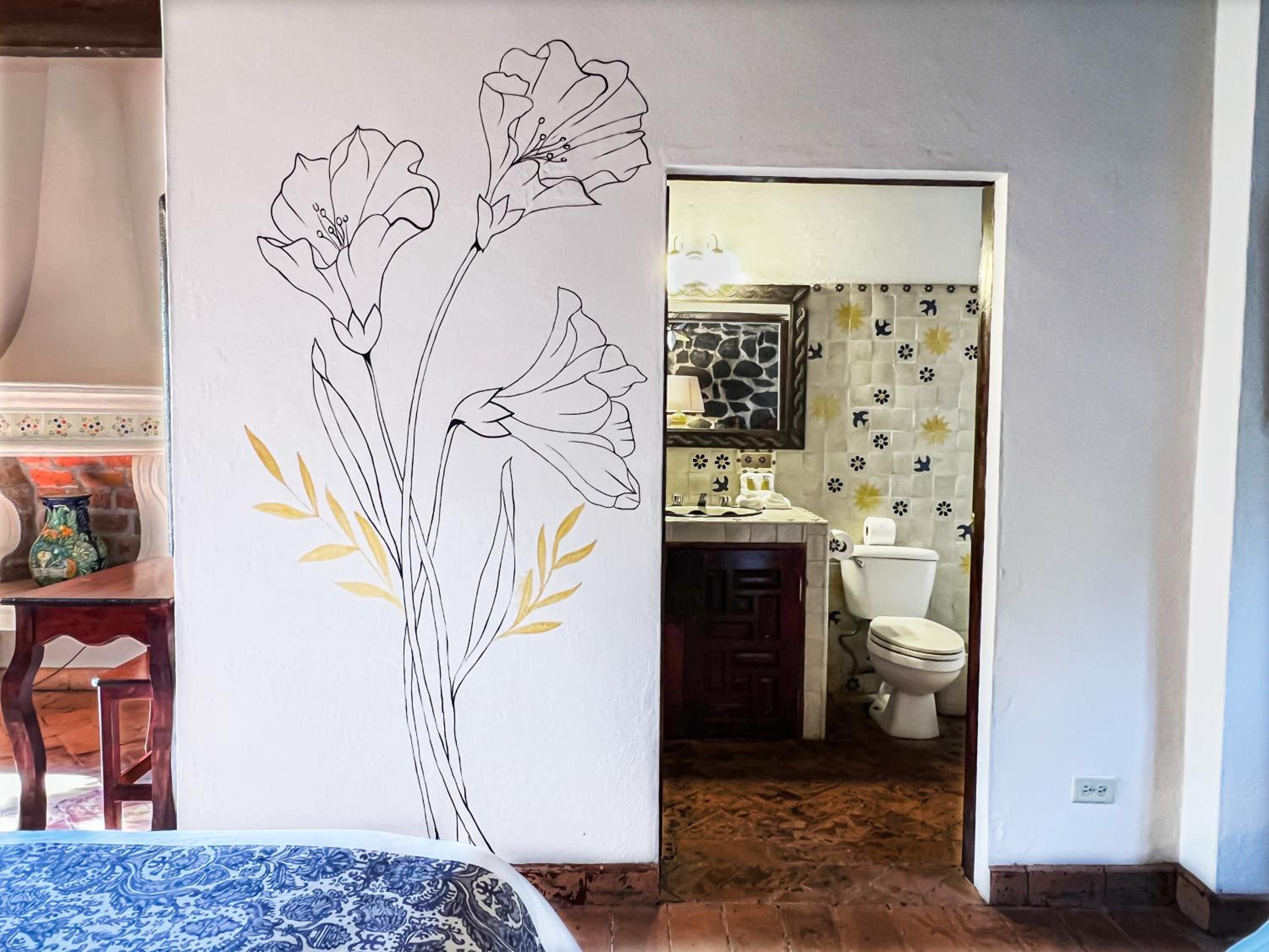 Queen Junior Suite - Photo 17