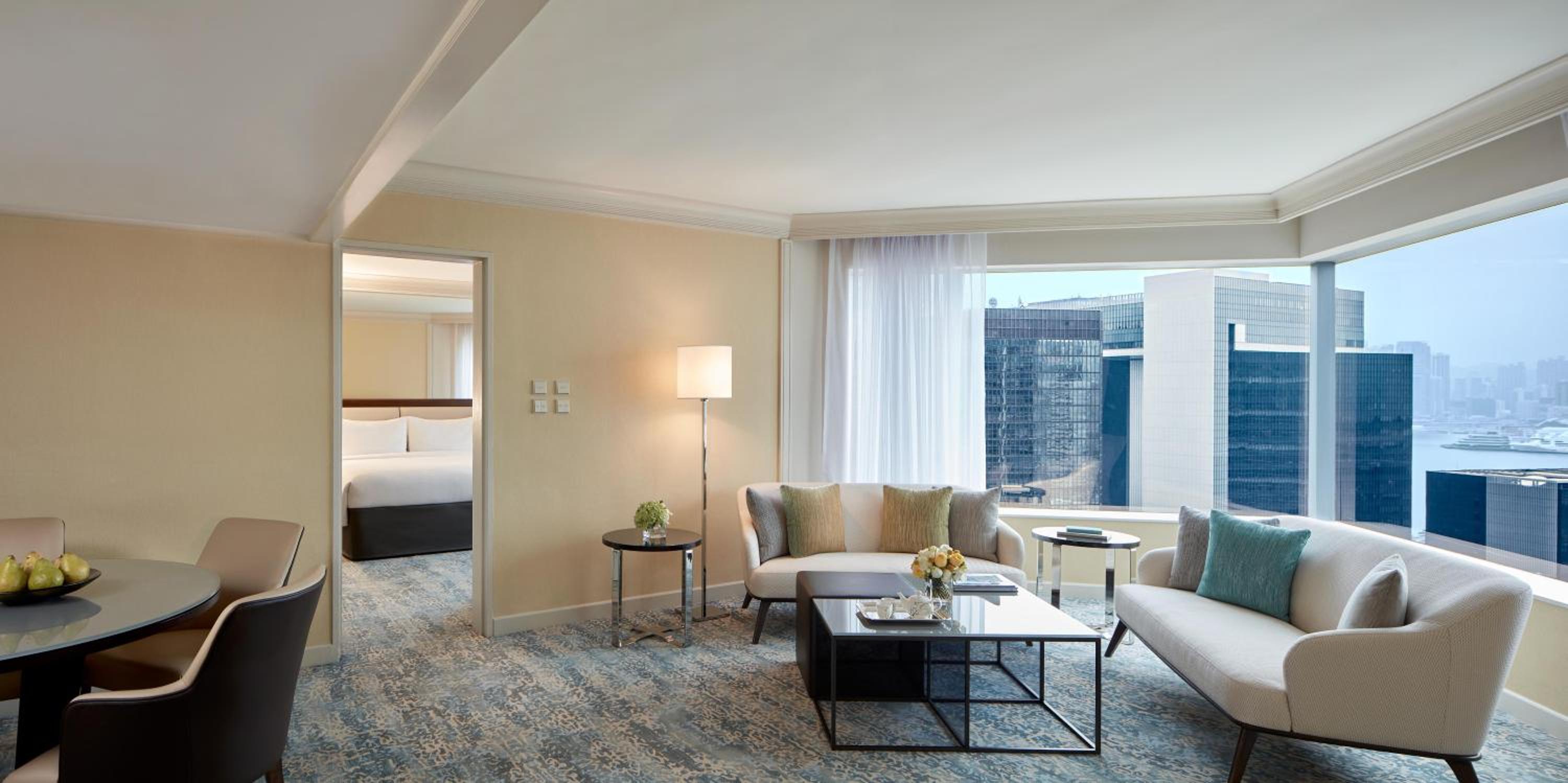 JW One Bedroom Executive Suite with Harbor view & Executive lounge access