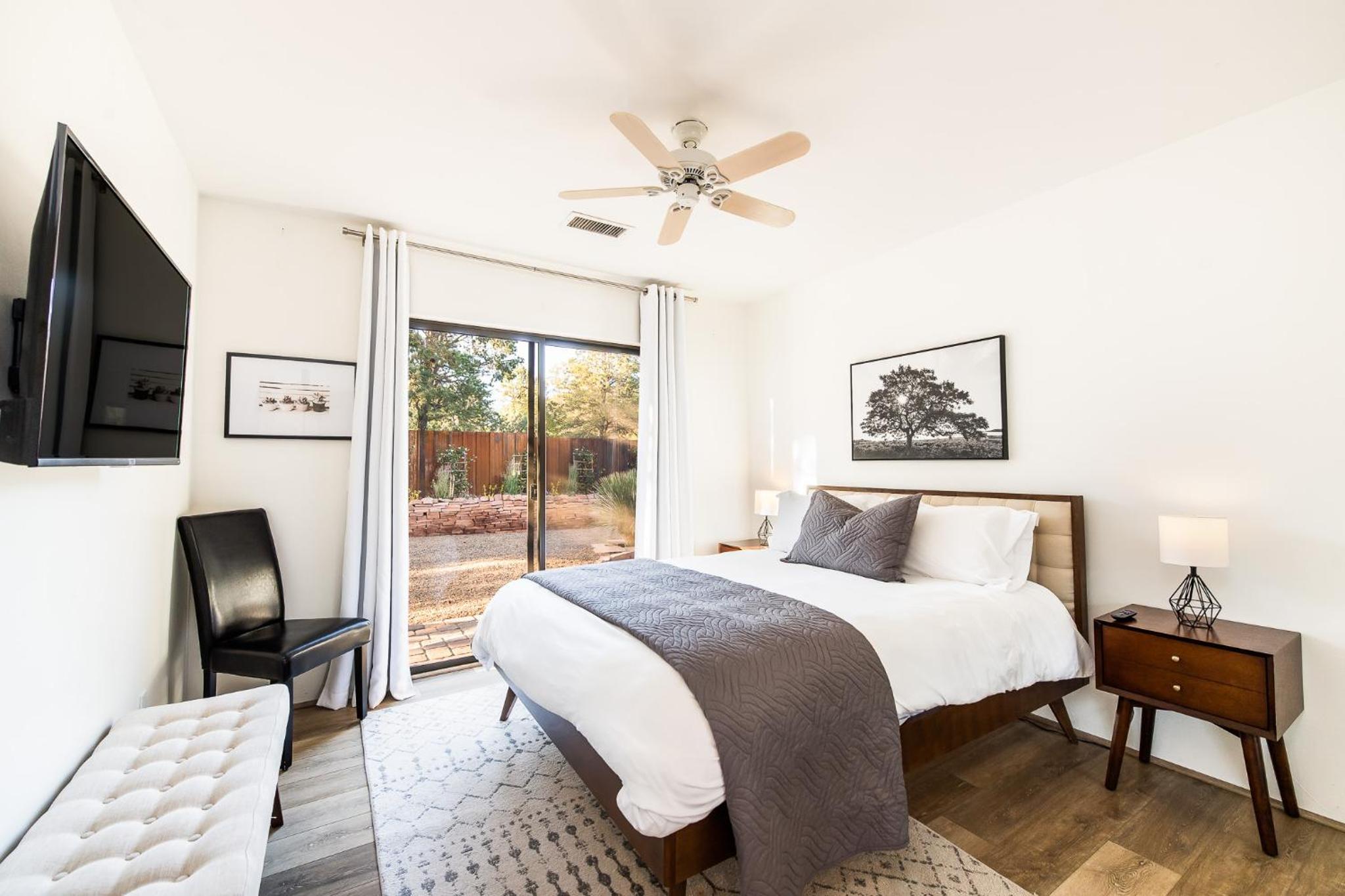 Three-Bedroom House - Photo 8