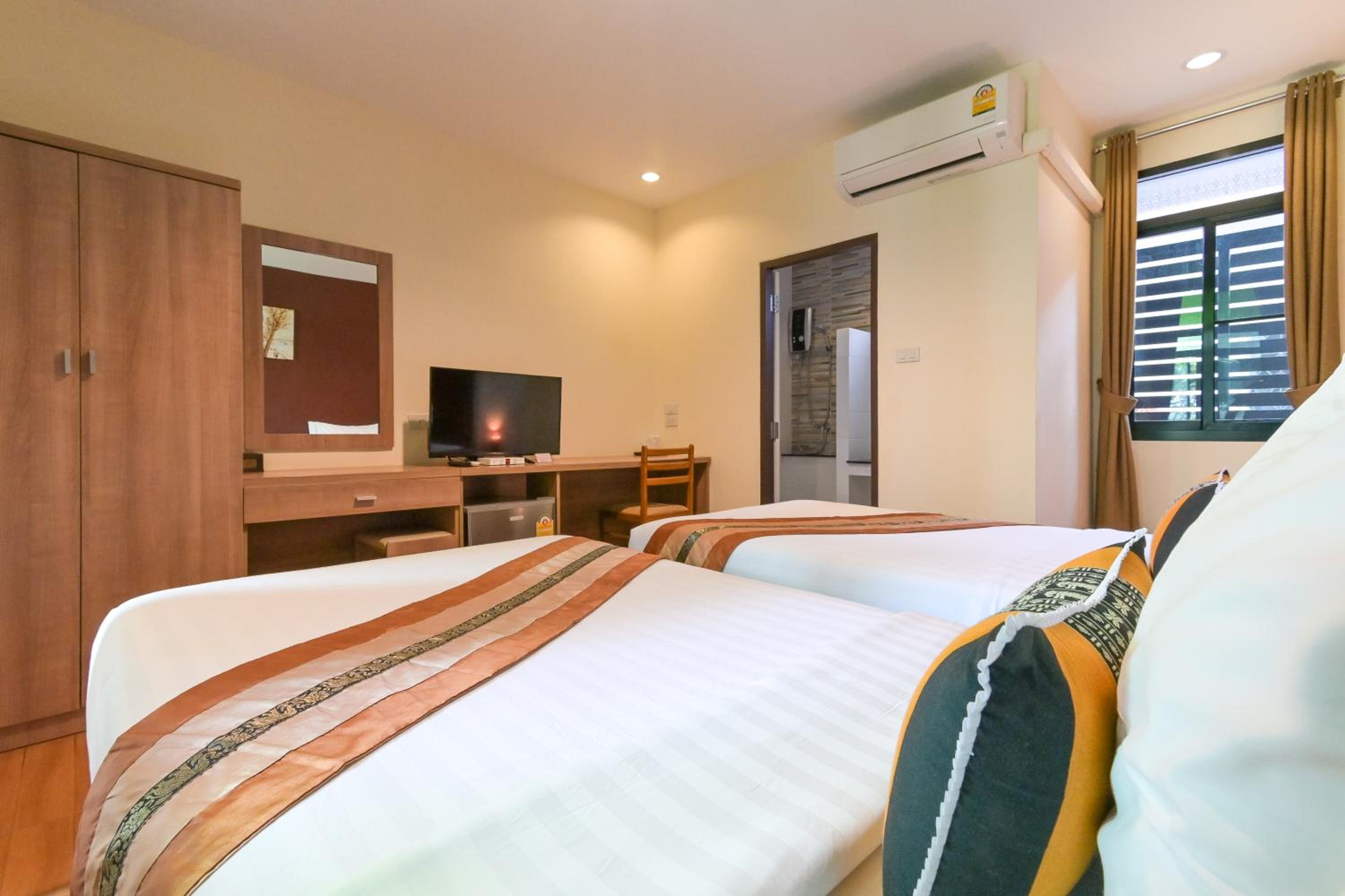 Superior Twin Room - Photo 4