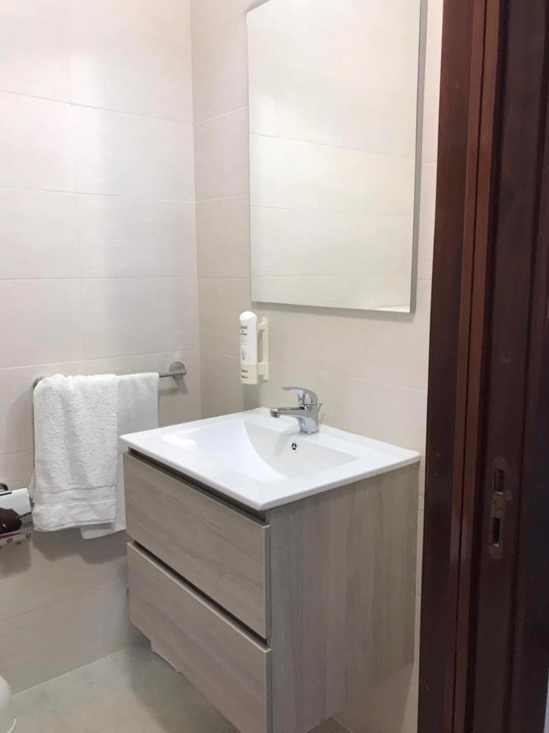 Double Room - Photo 27