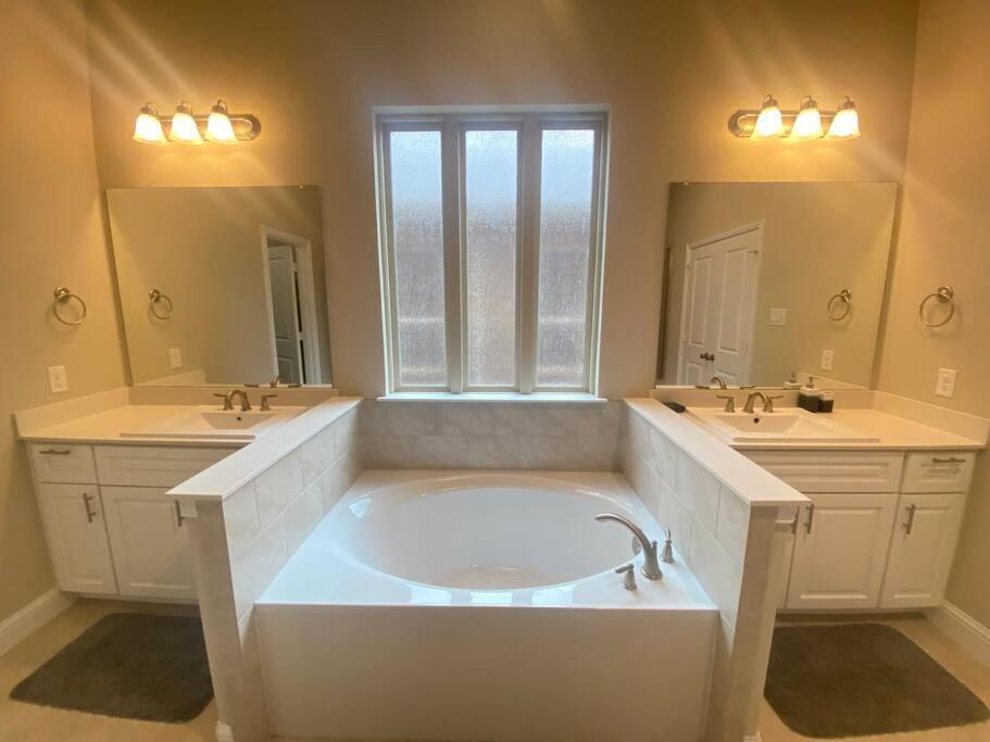 Villa photo 2