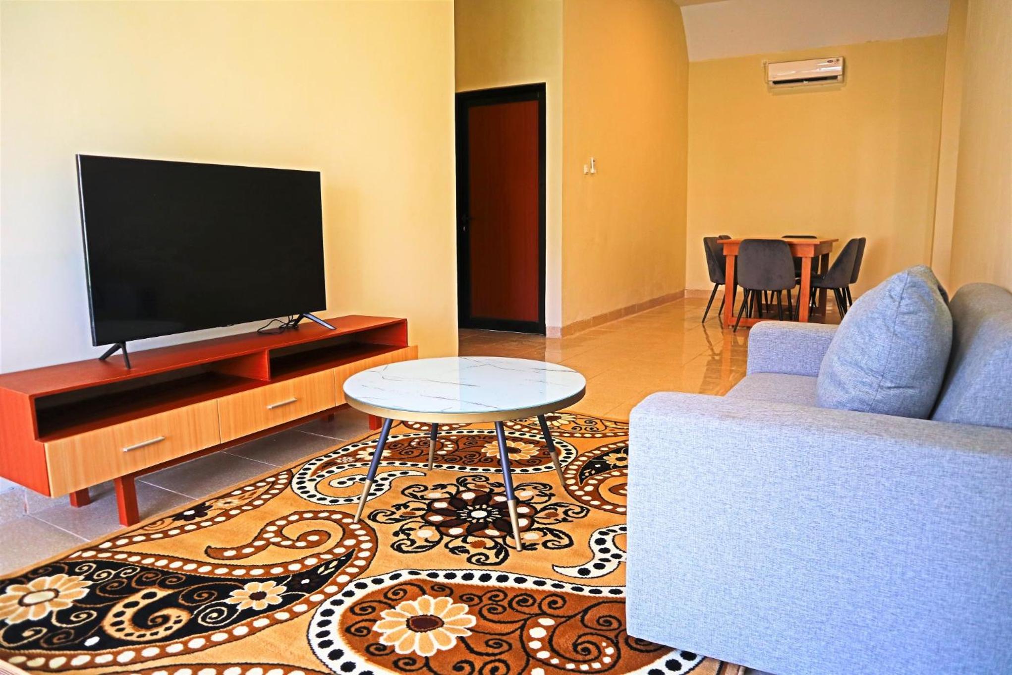 Three-Bedroom Bungalow photo 1
