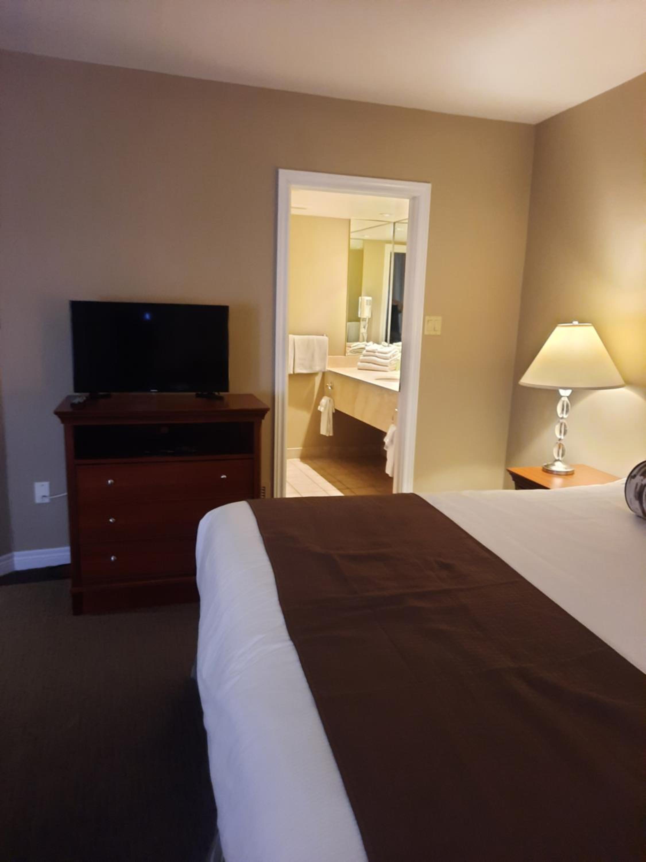 Bachelor Room photo 1