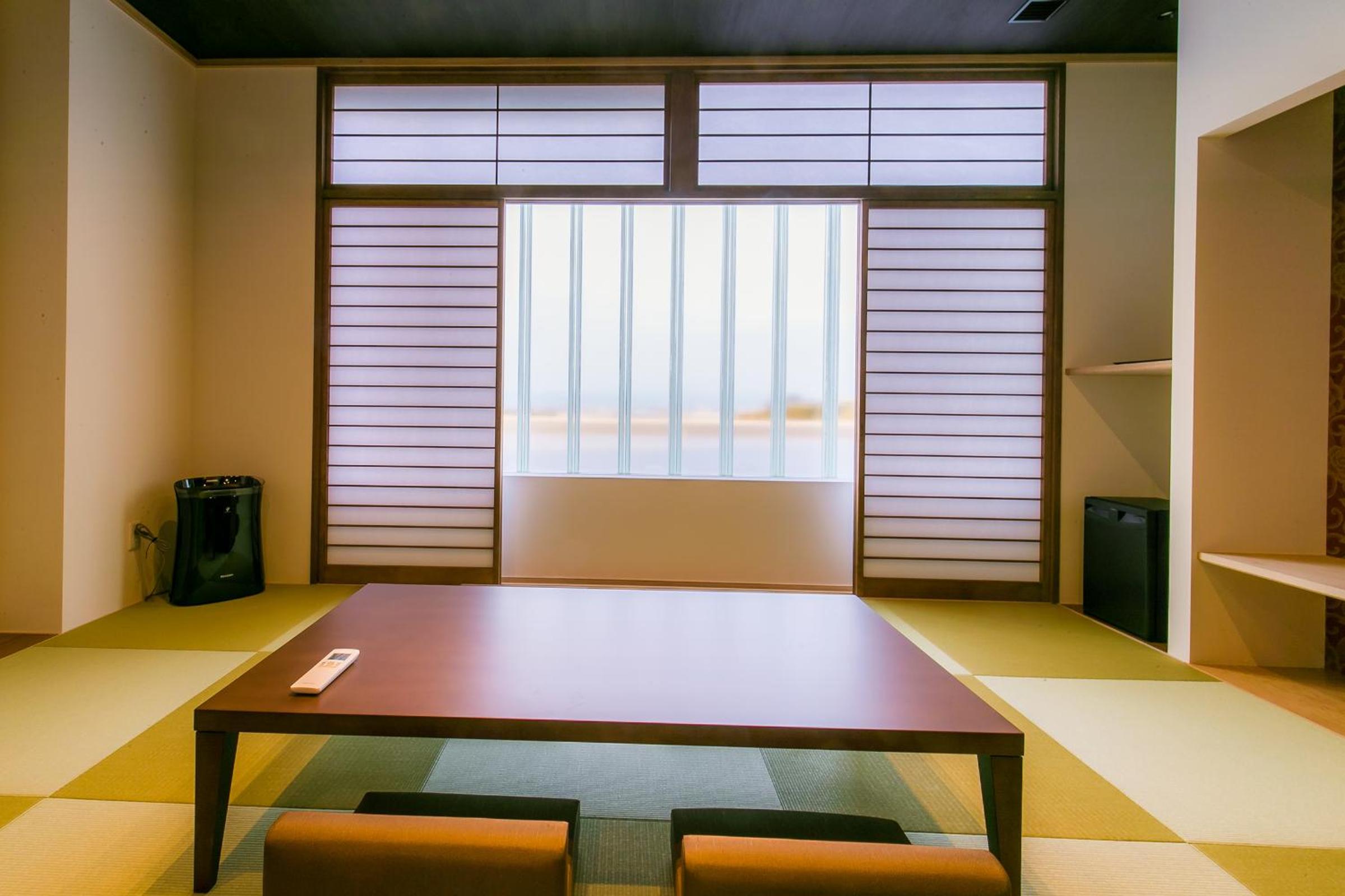 Japanese-Style Room thumbnail 5