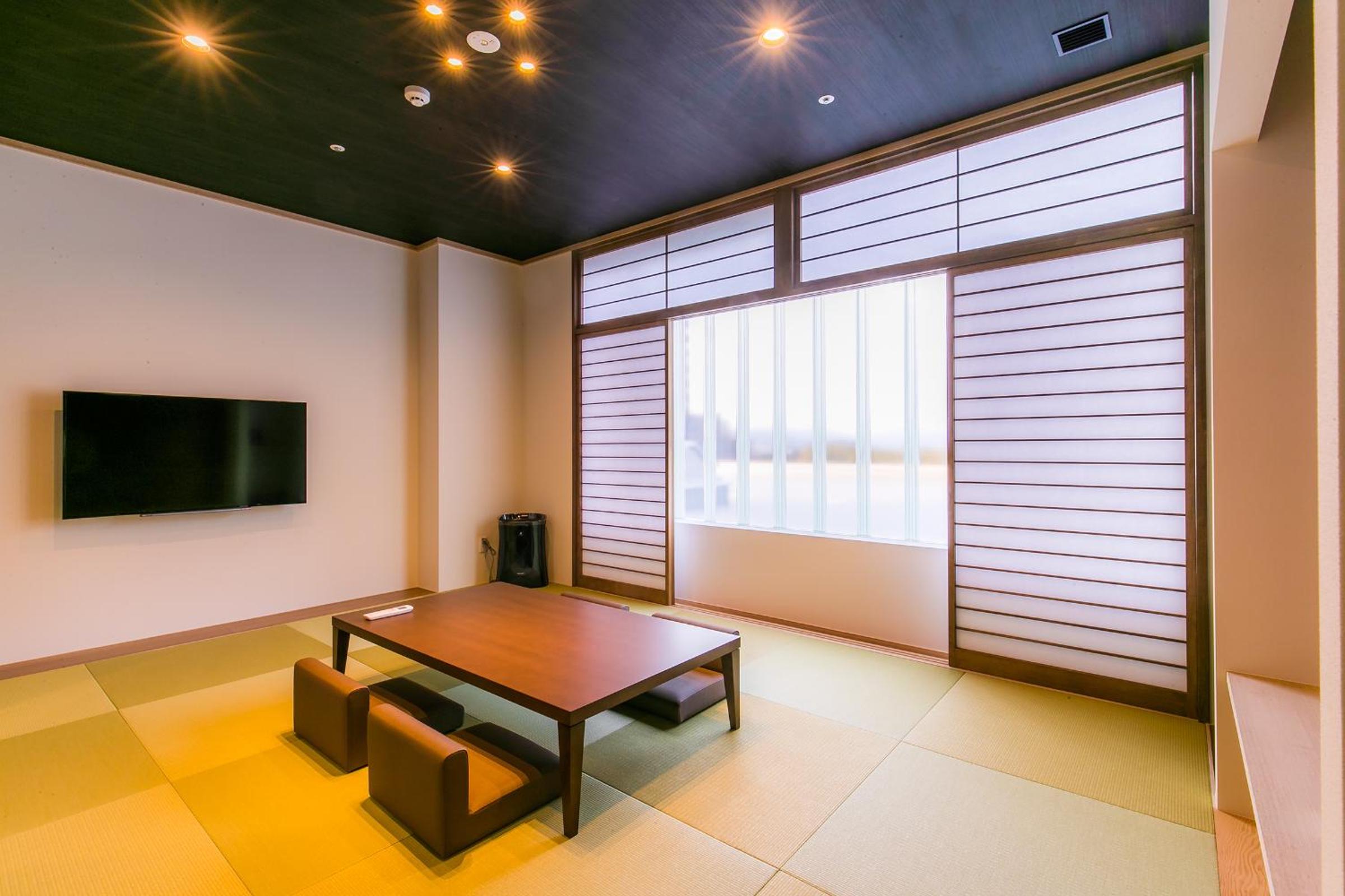 Japanese-Style Room