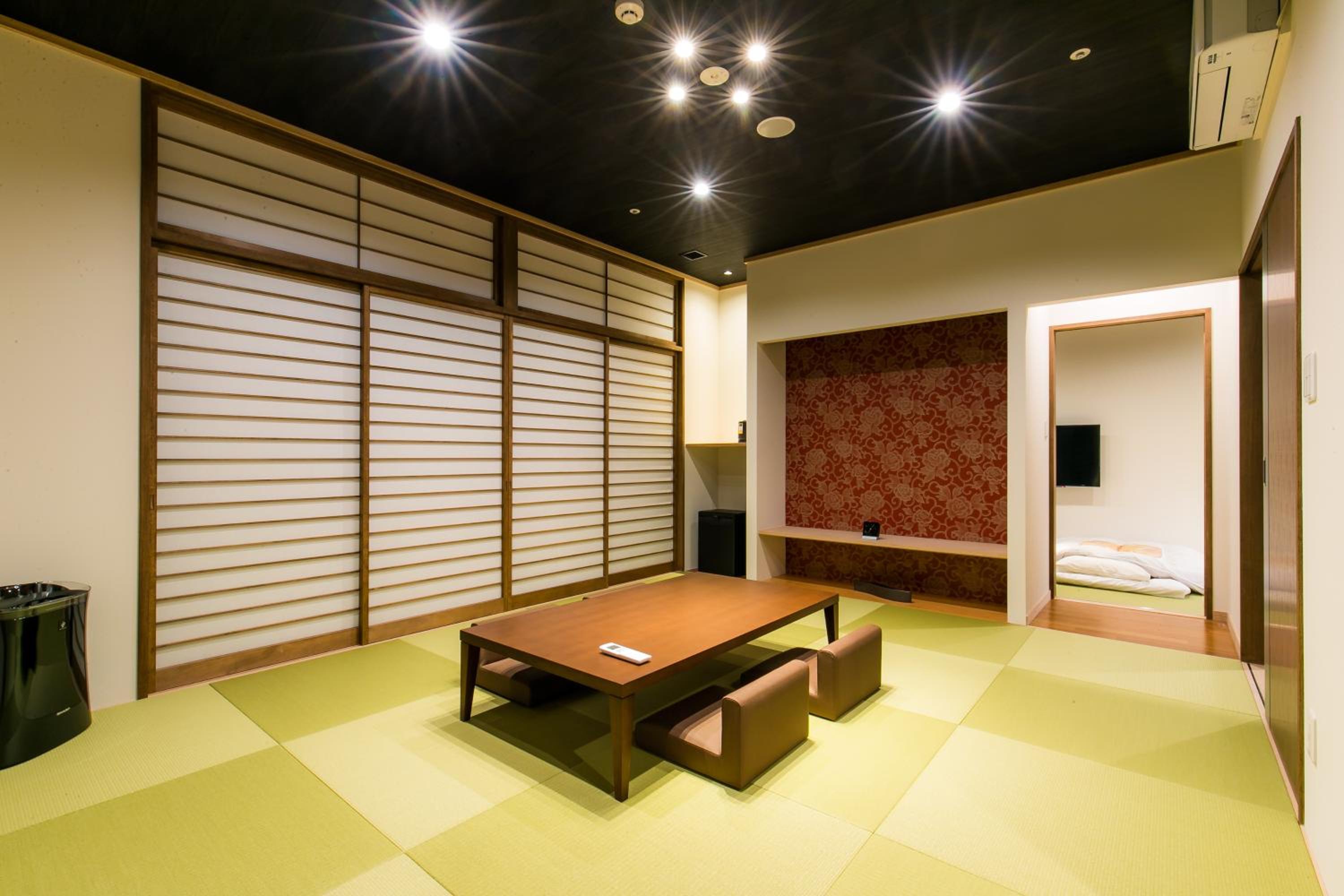 Japanese-Style Room