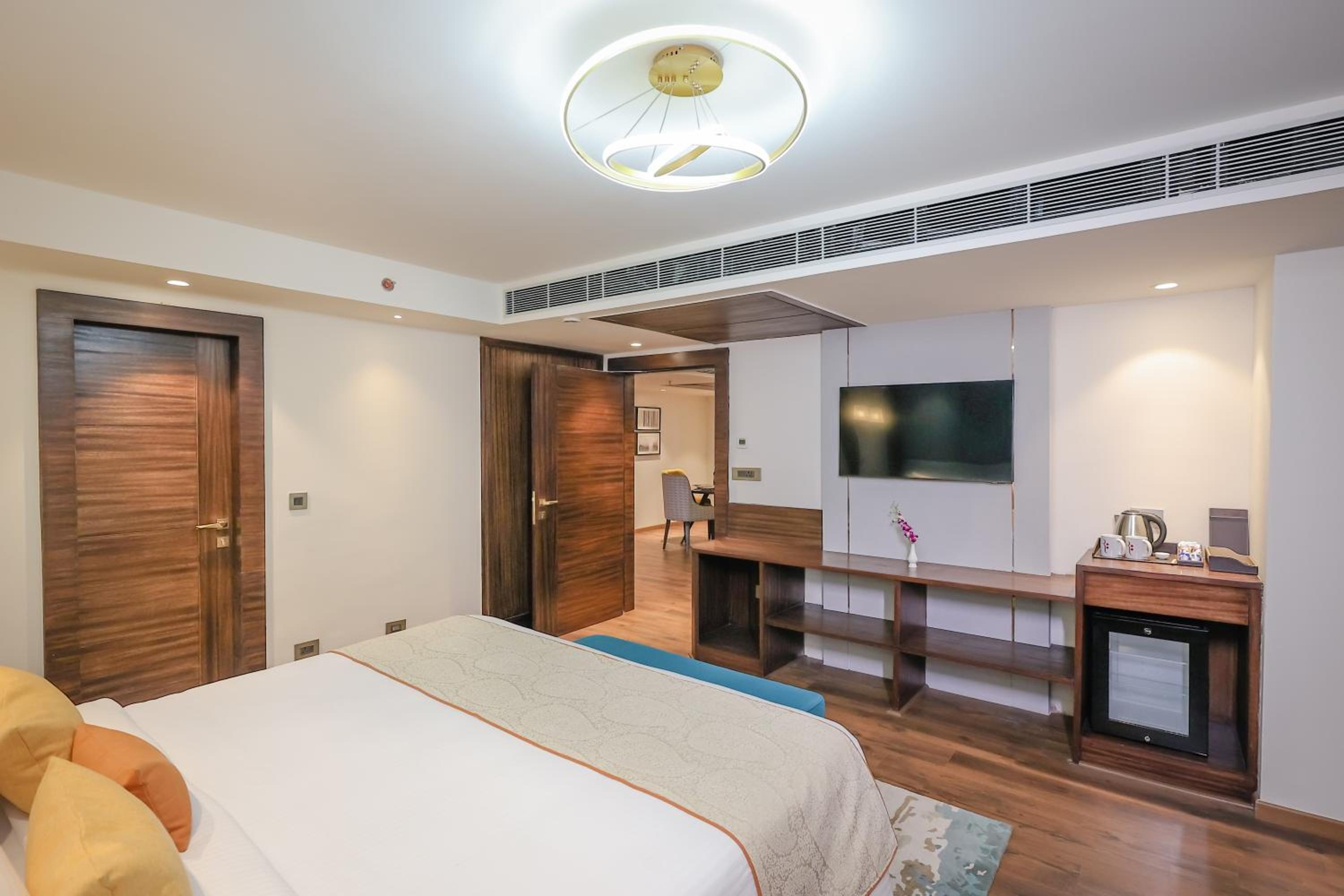 Premium Suite – Enjoy Happy Hours with 2+1 offer Timing – 3 pm – 7 Pm Premium Suite – Enjoy Happy Hours with 2+1 offer Timing – 3 pm – 7 Pm
