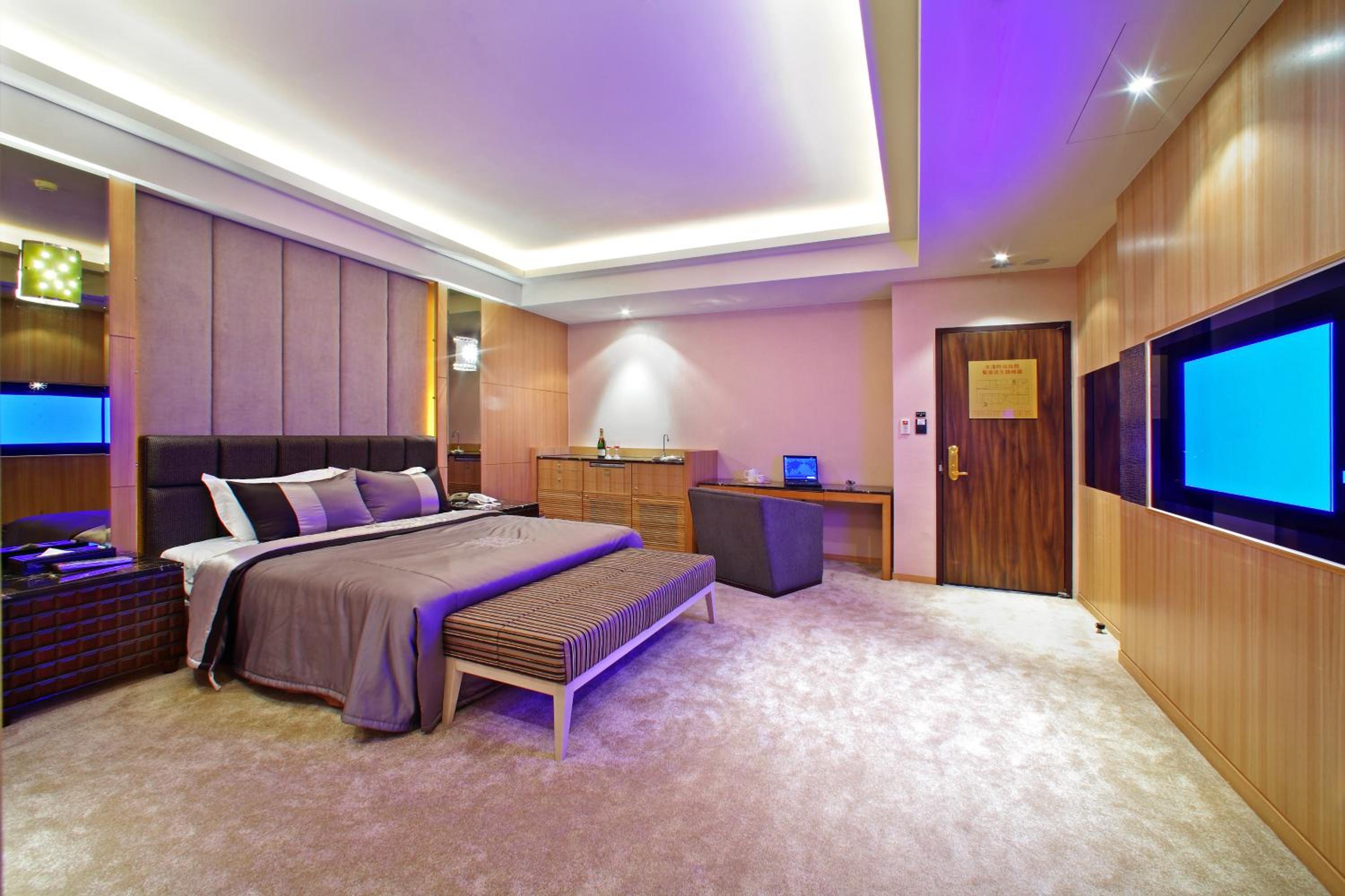 Double Room (Check in after 22:00) photo 2