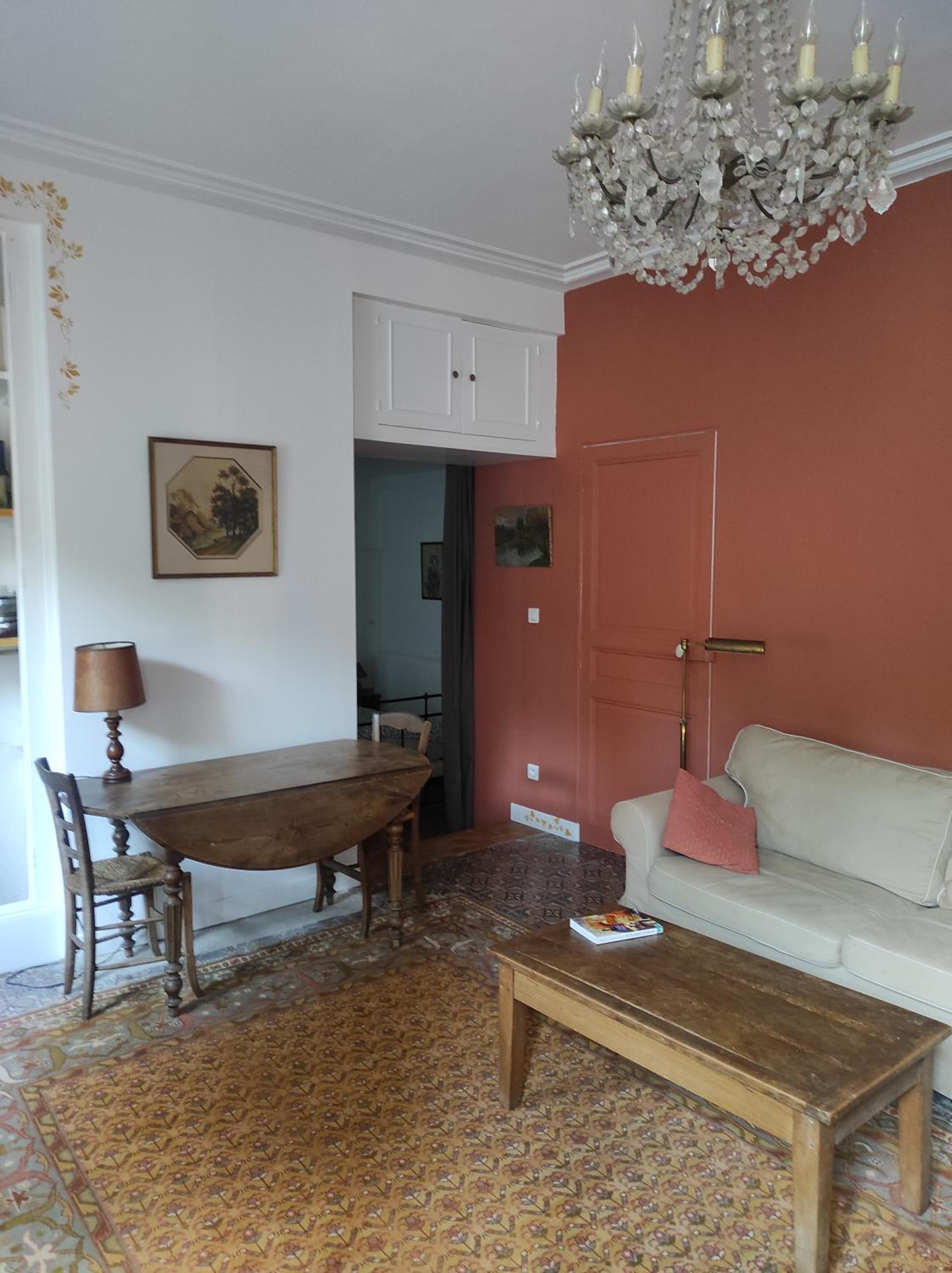 One-Bedroom Apartment - Photo 10