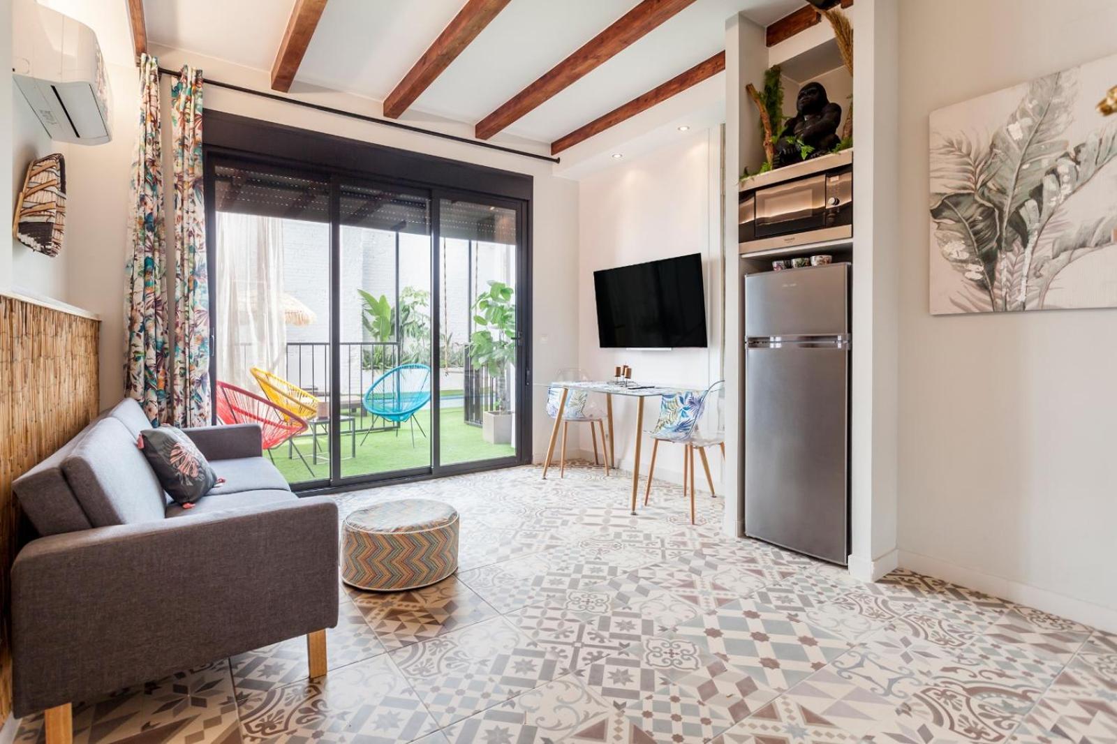 Apartamento con vista a la piscina