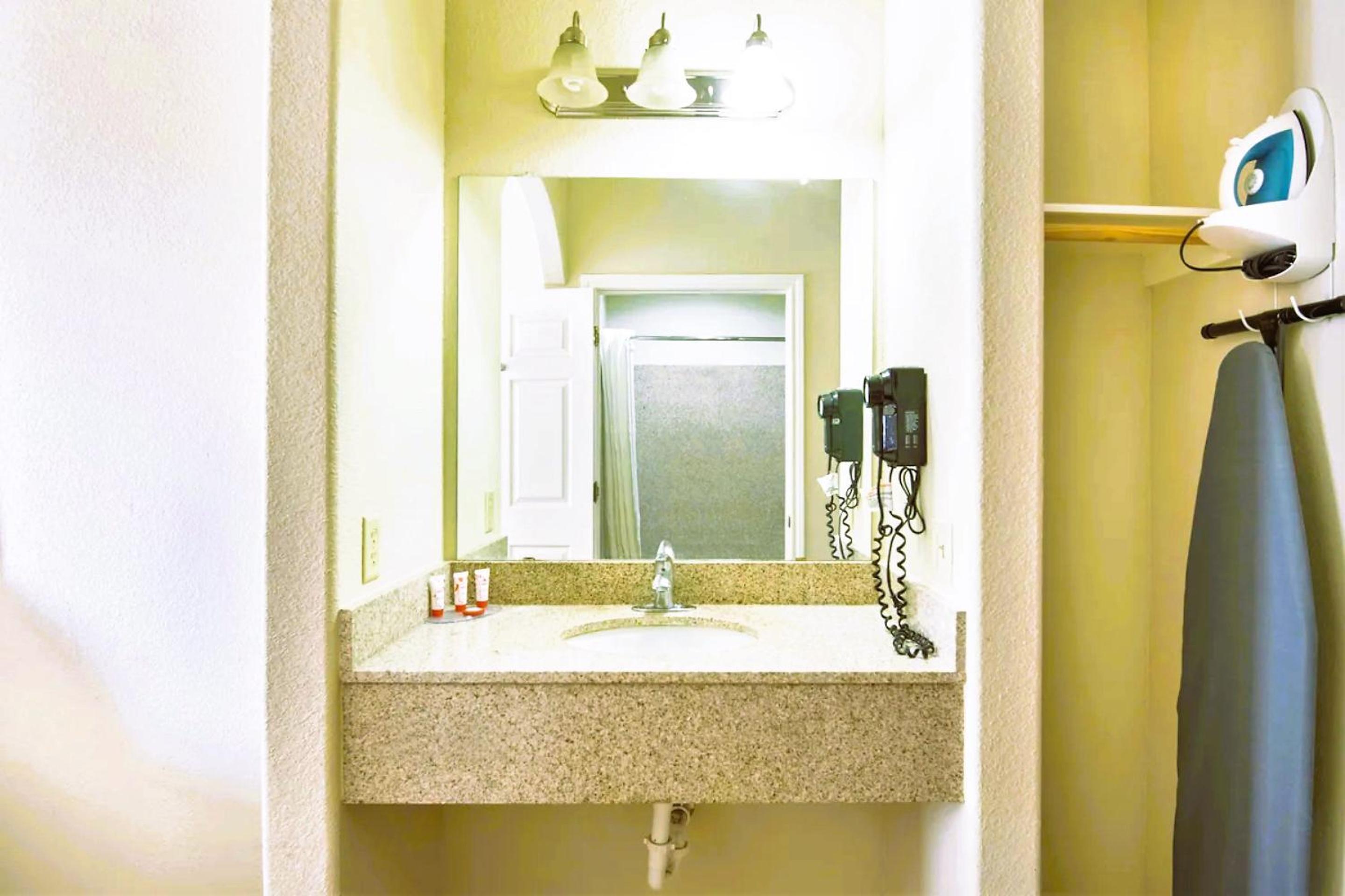 King Room - Photo 6