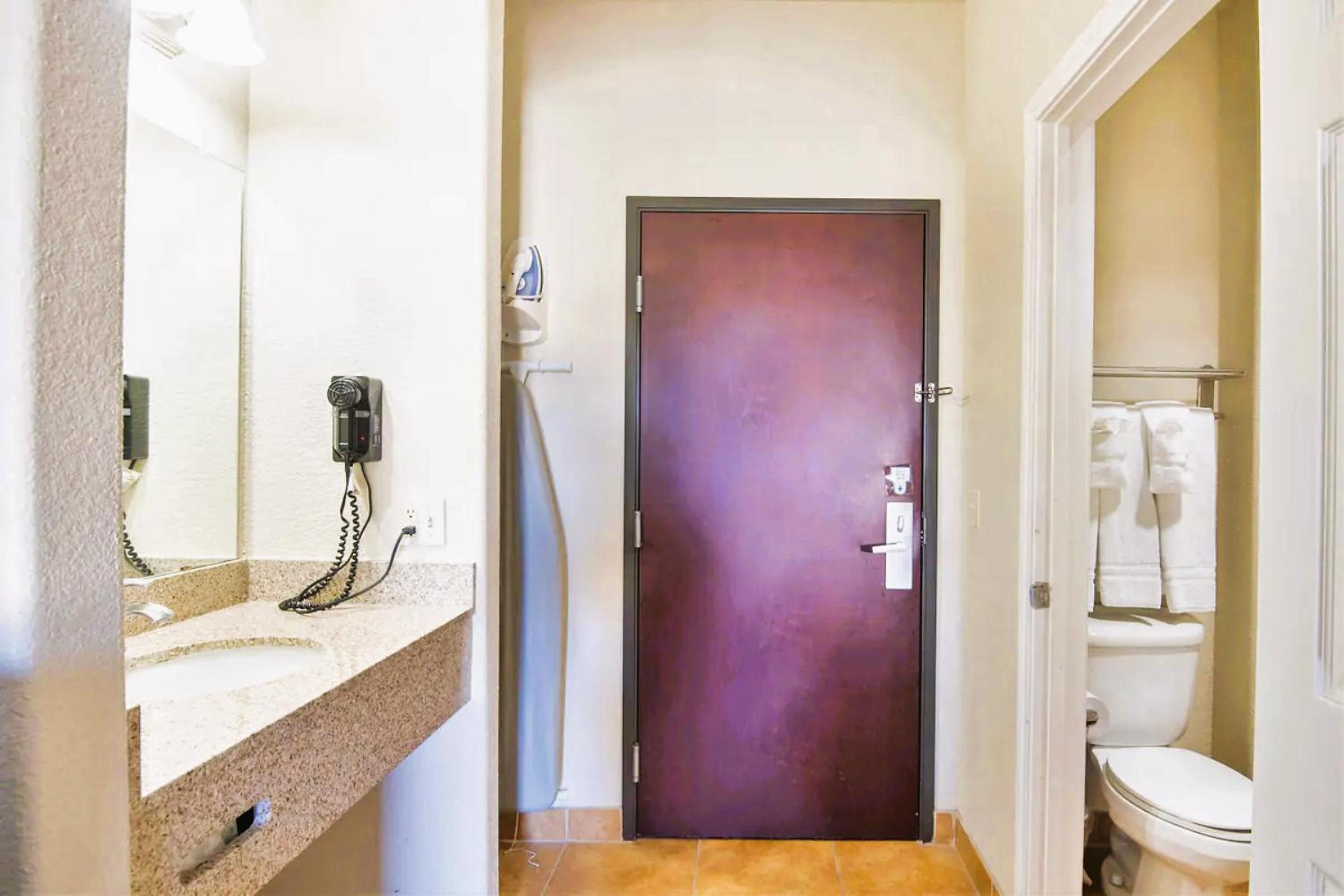 King Room - Photo 9