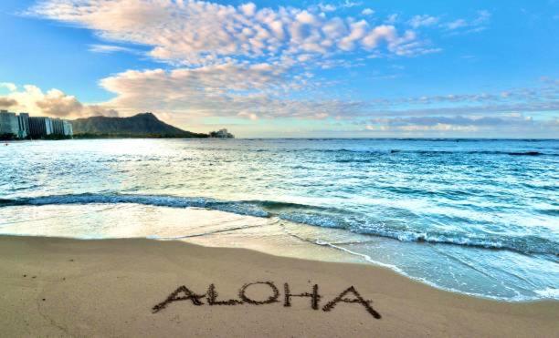 Waikiki Condo 2 Bedrooms 2 Bathrooms with 1 free parking space: Two-Bedroom Apartment photo