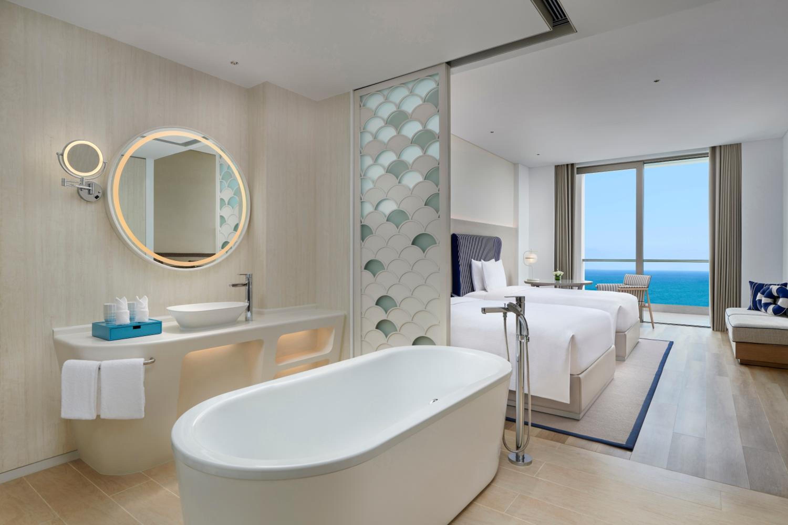 Premium Twin Room with Ocean View photo 3