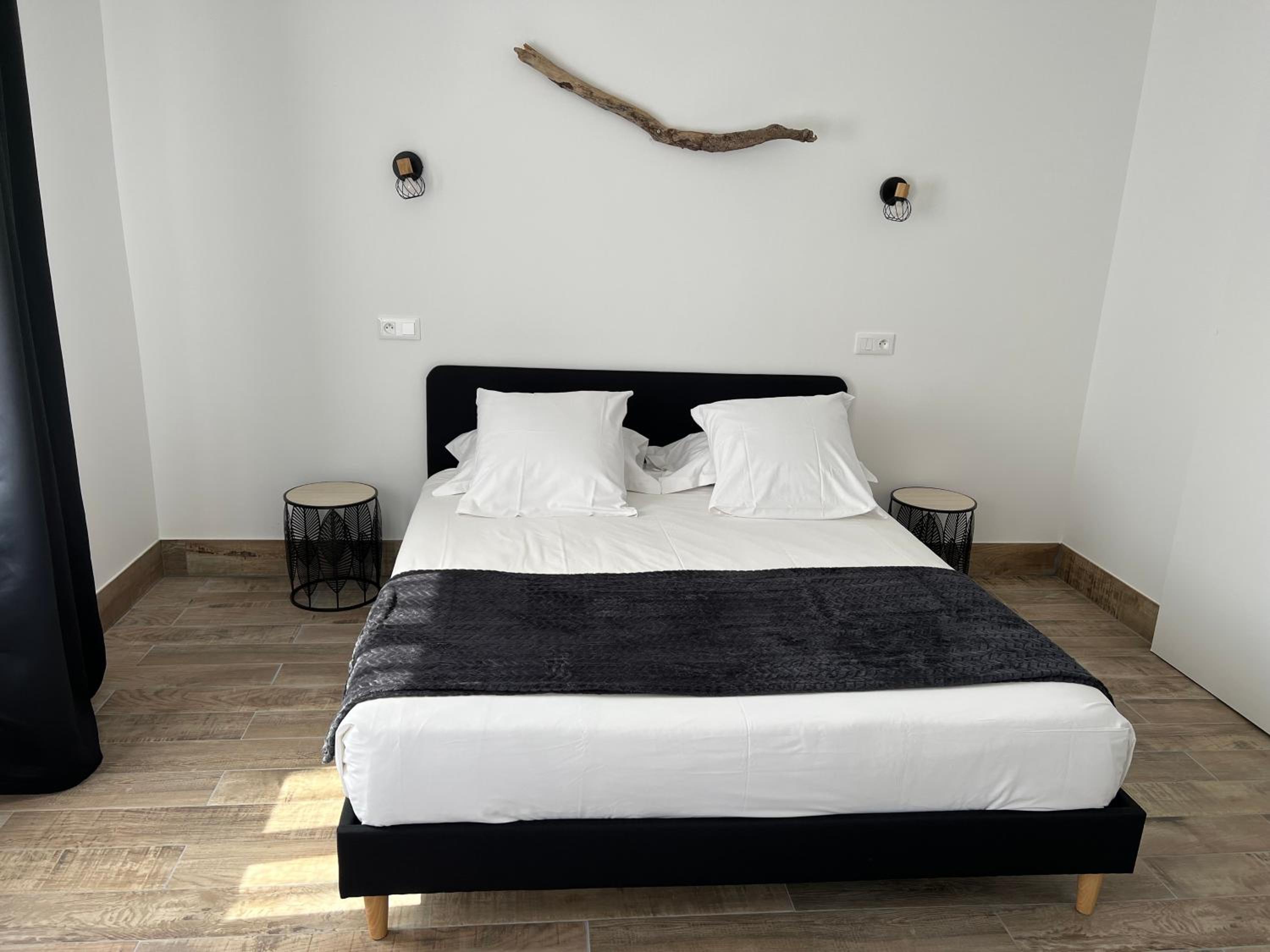 Double Room - Disability Access photo 1