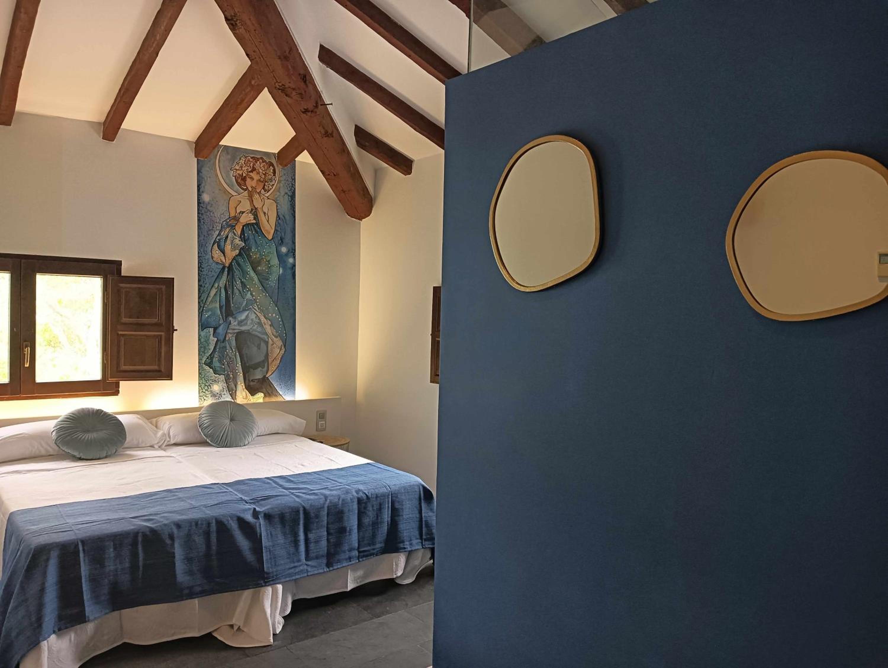 Double Room with Private Bathroom - Photo 1
