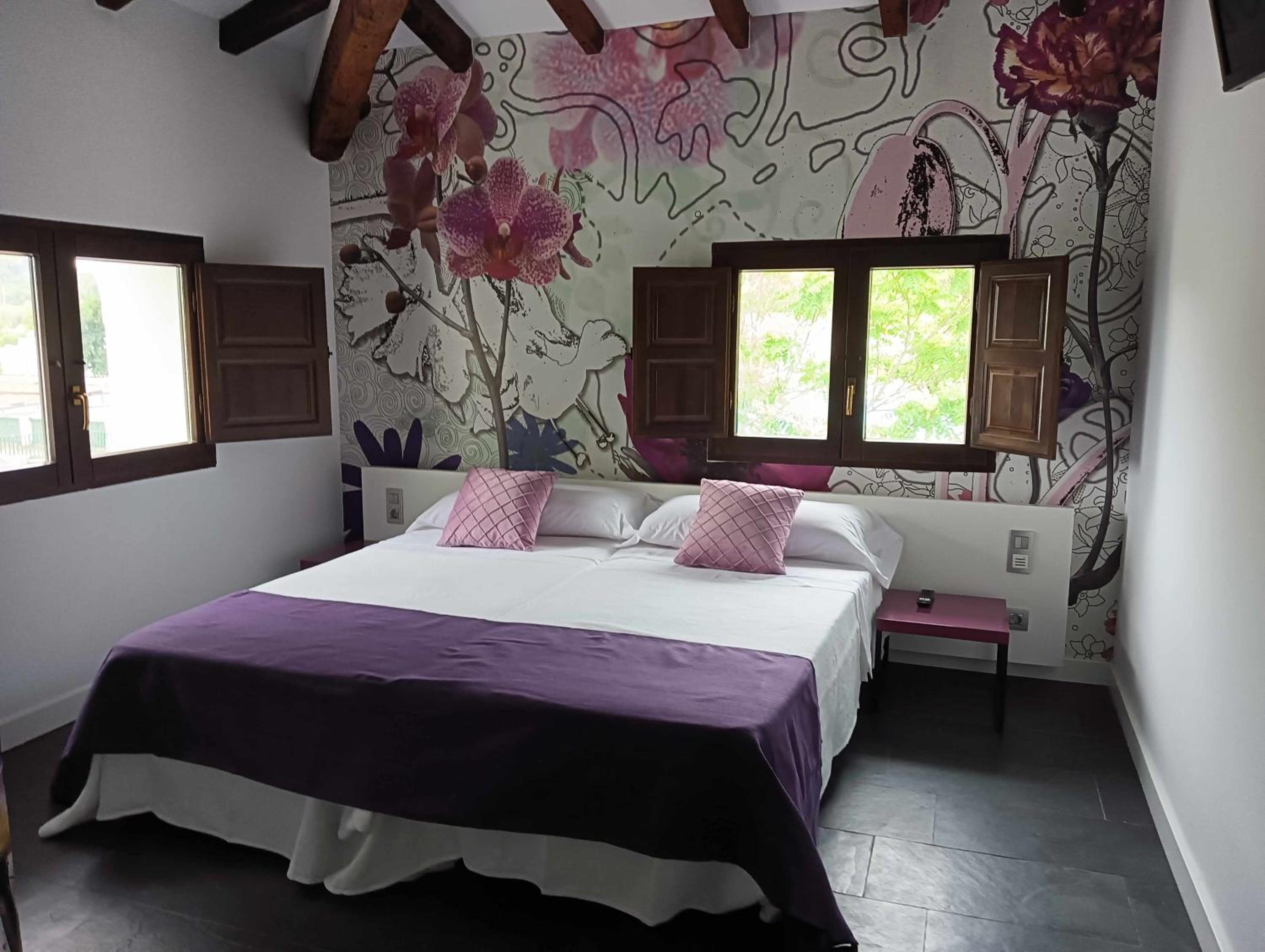 Double Room with Extra Bed - Photo 1