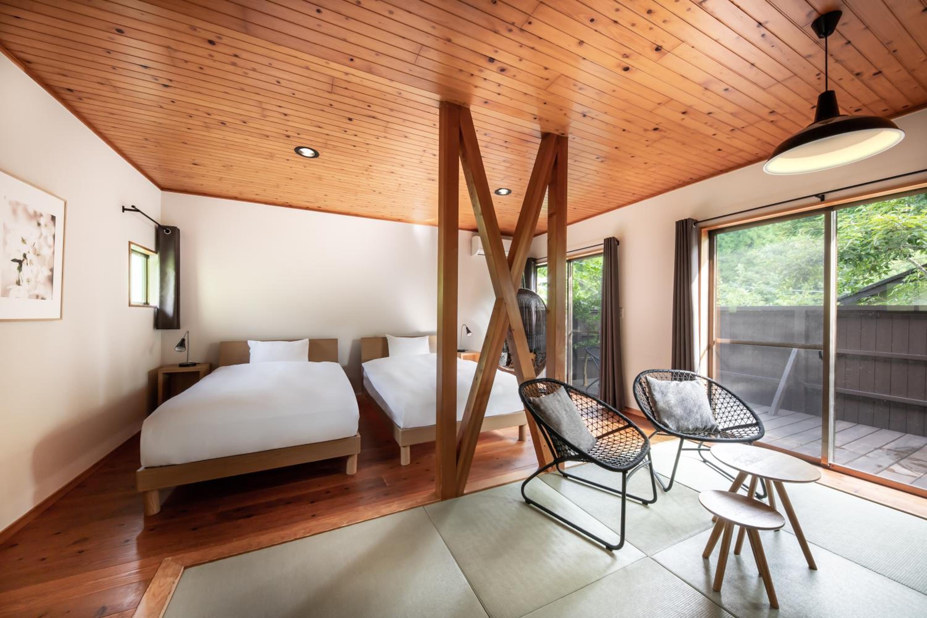 Twin Room with Tatami Area with Open-Air Bath and Indoor Bath (40㎡) - Photo 4