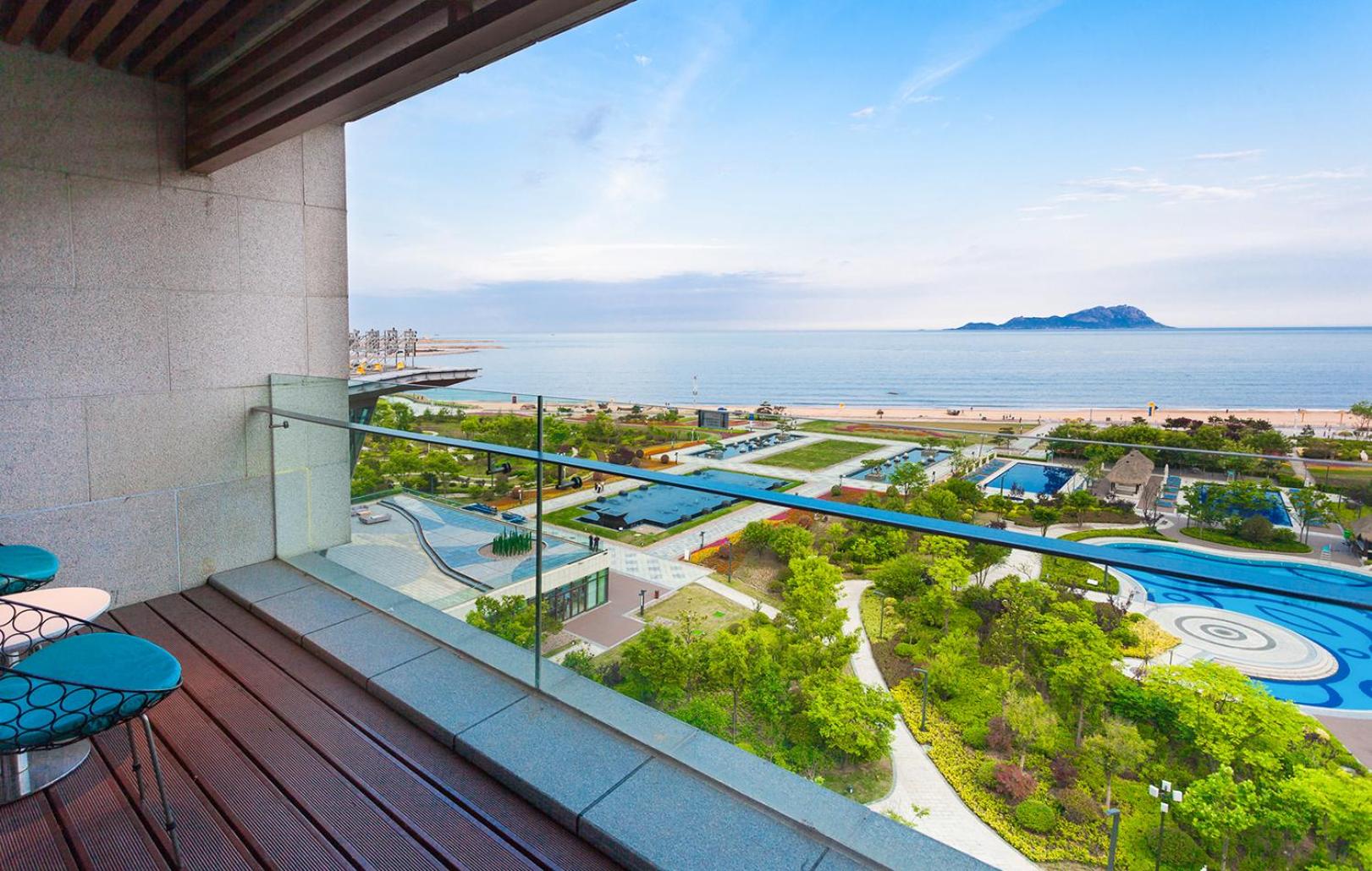 King Bed Seaview Suite, 1 Bedroom Suite, 1 King, Ocean view, Balcony photo 3
