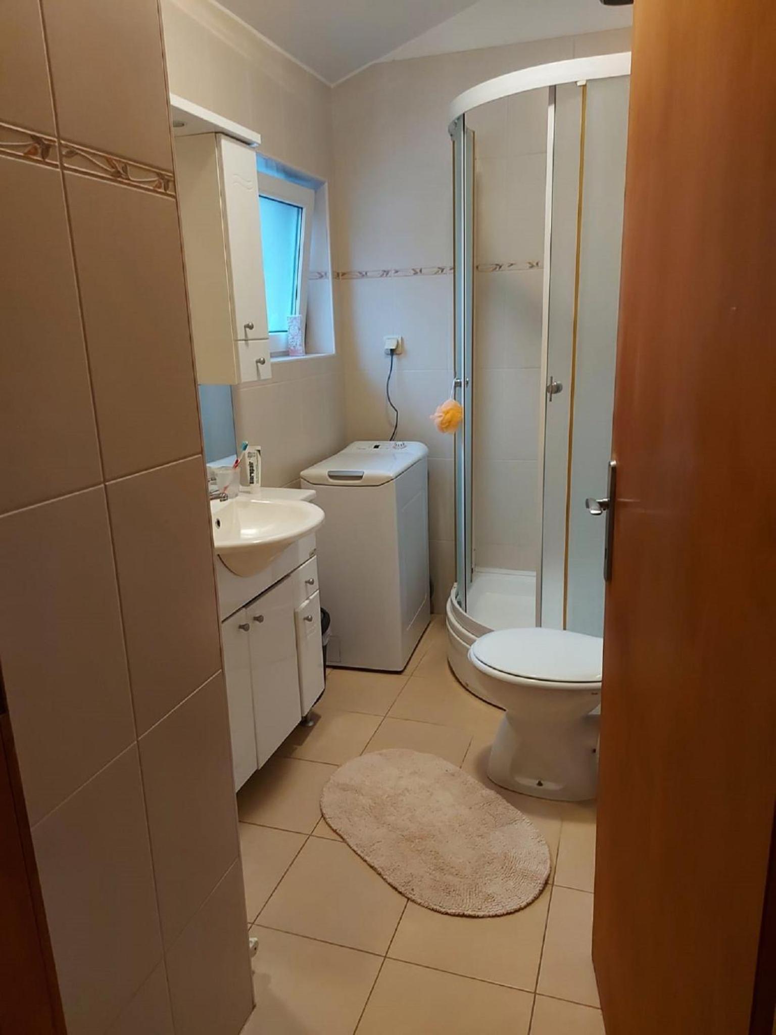One Bedroom Apartment with Balcony and Sea View - Photo 32