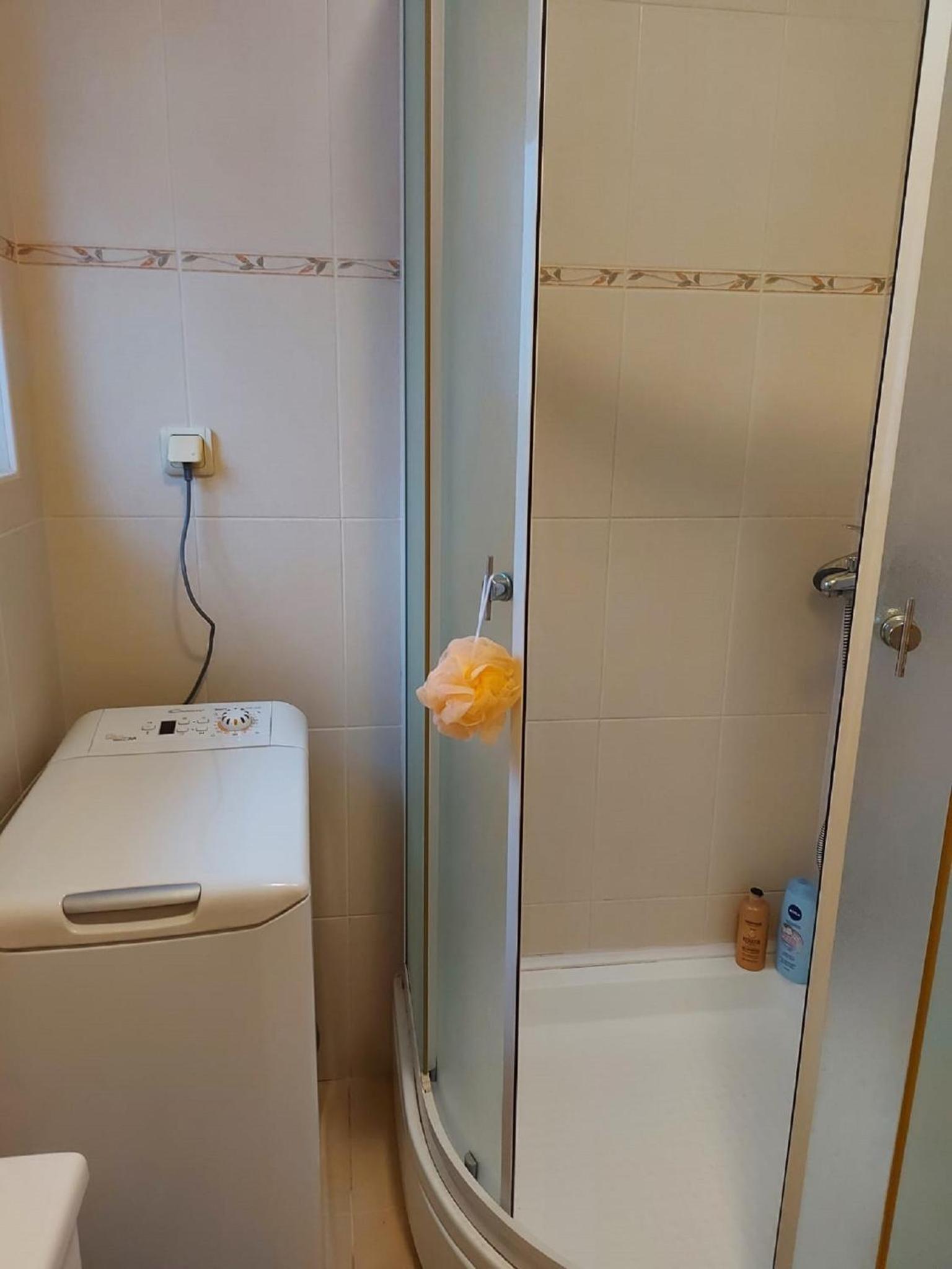 One Bedroom Apartment with Balcony and Sea View - Photo 30