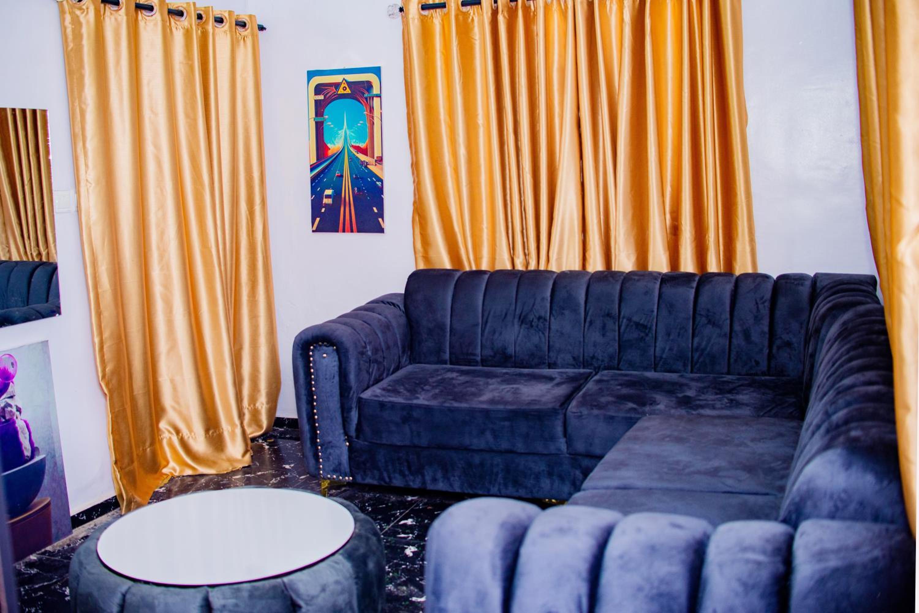 One-Bedroom Apartment photo 3