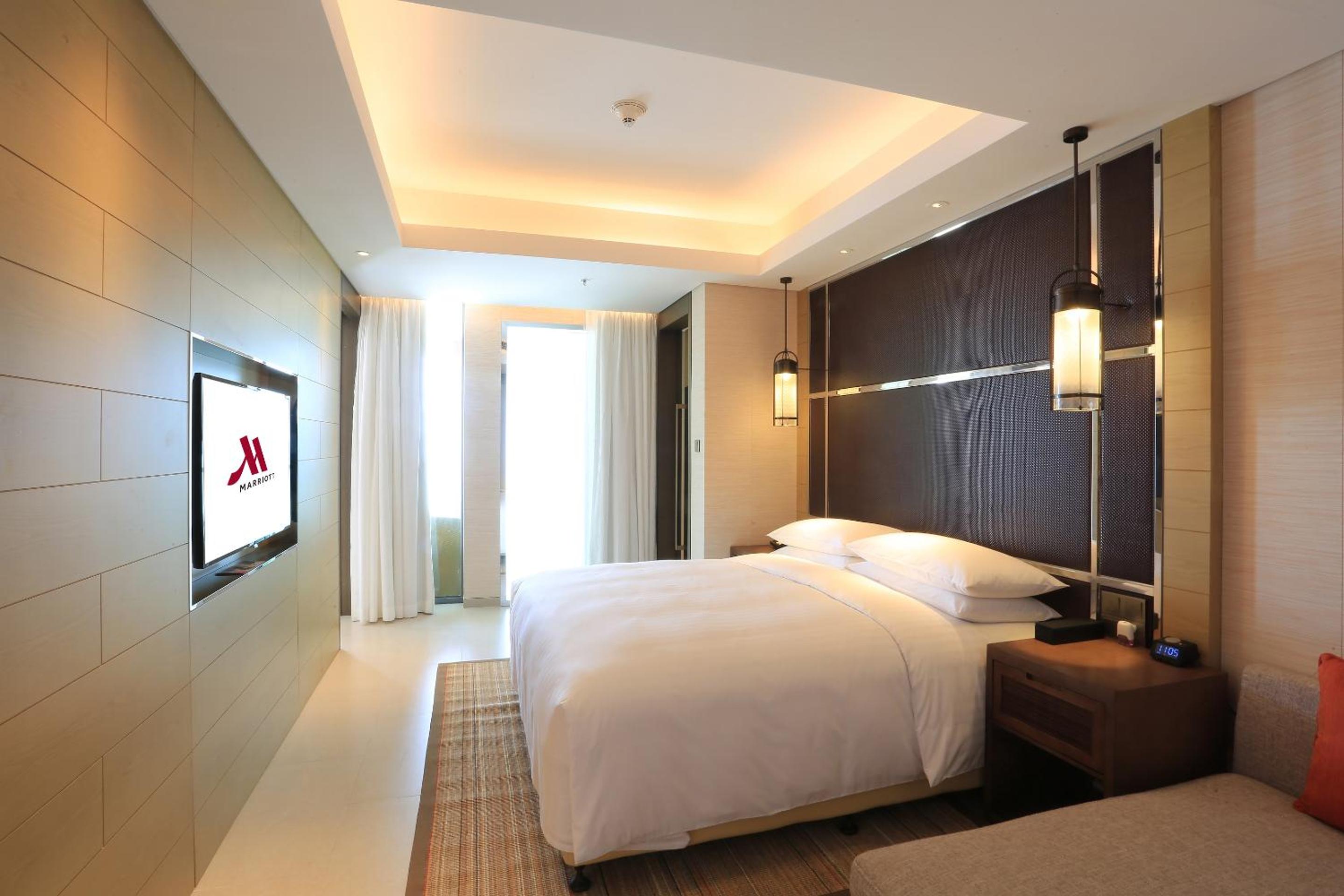 One-Bedroom King Suite - North Tower